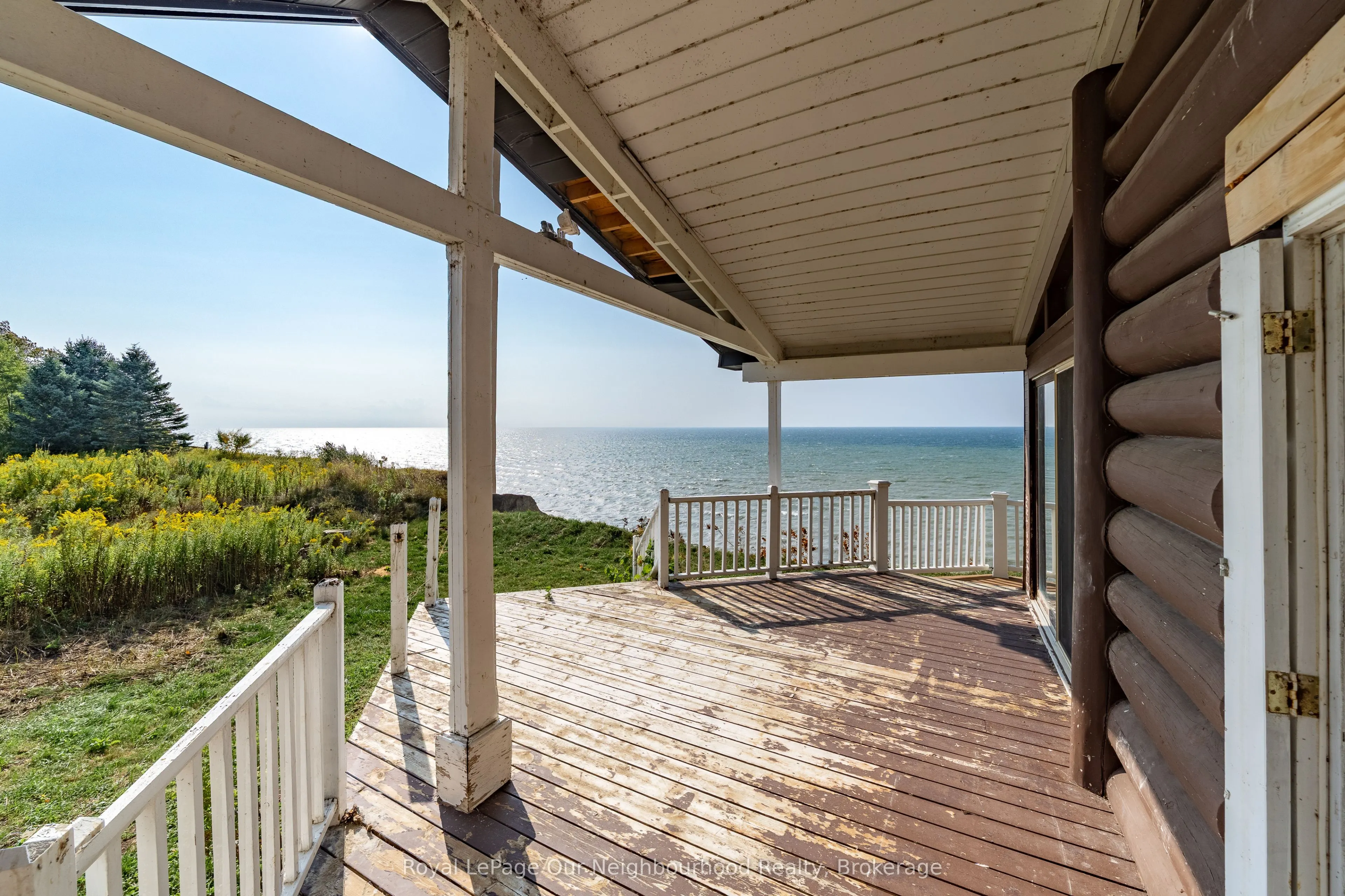 3741 Lakeshore Road E