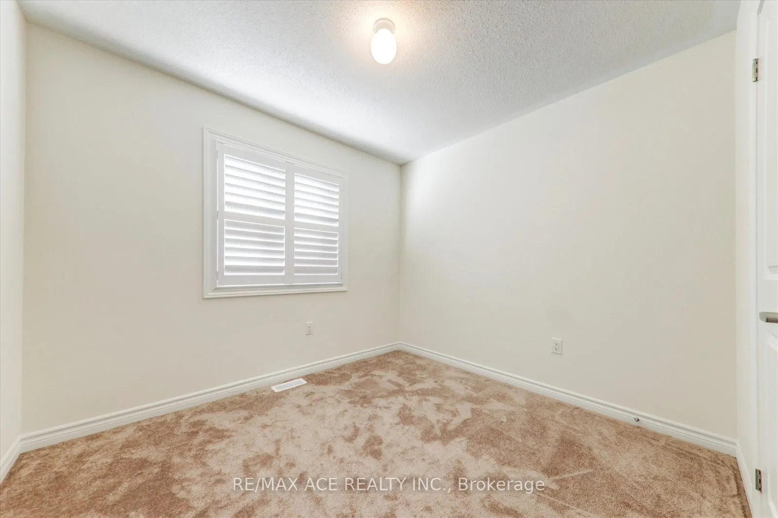 1152 Skyridge Boulevard