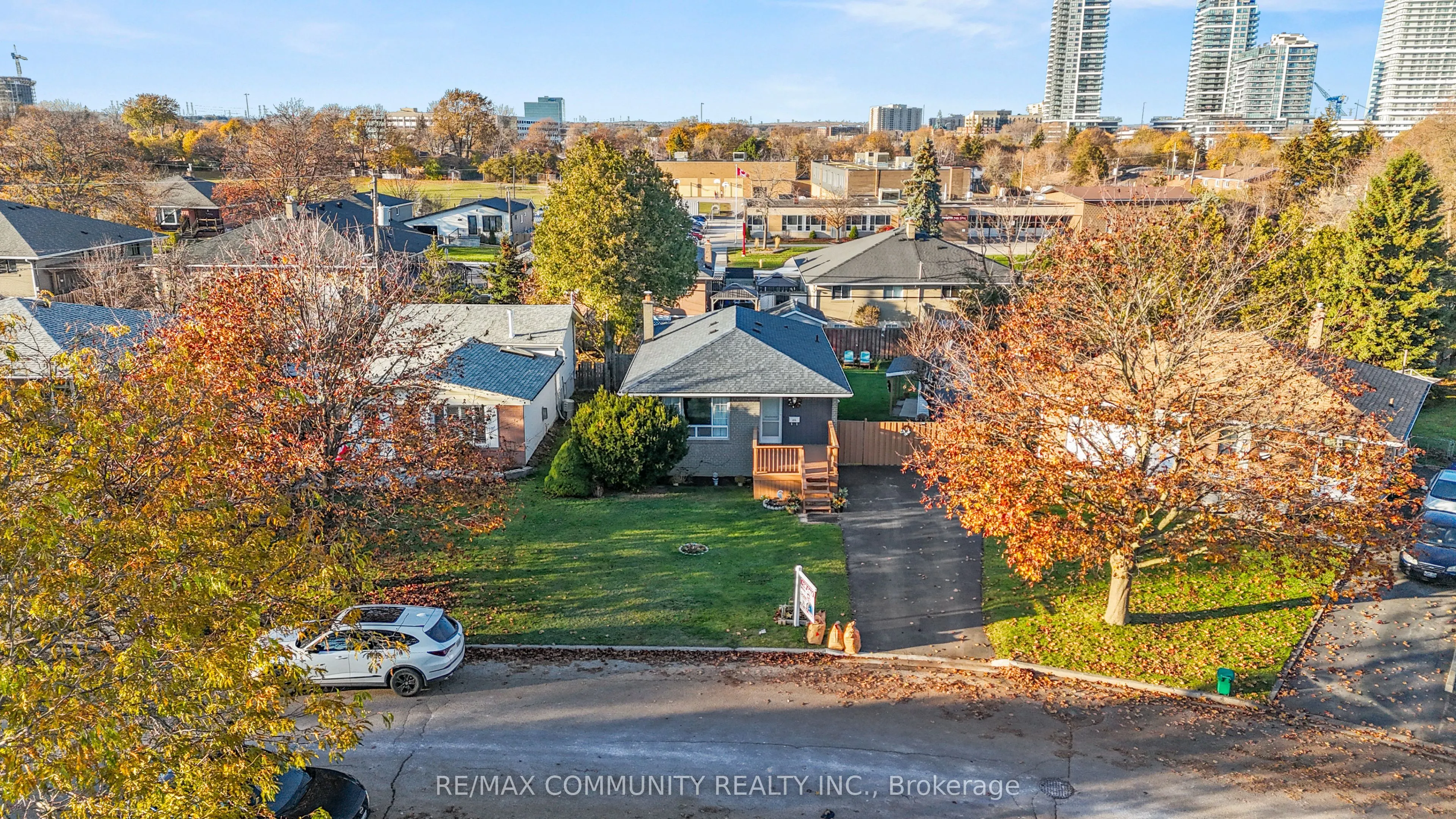 855 Zator Avenue