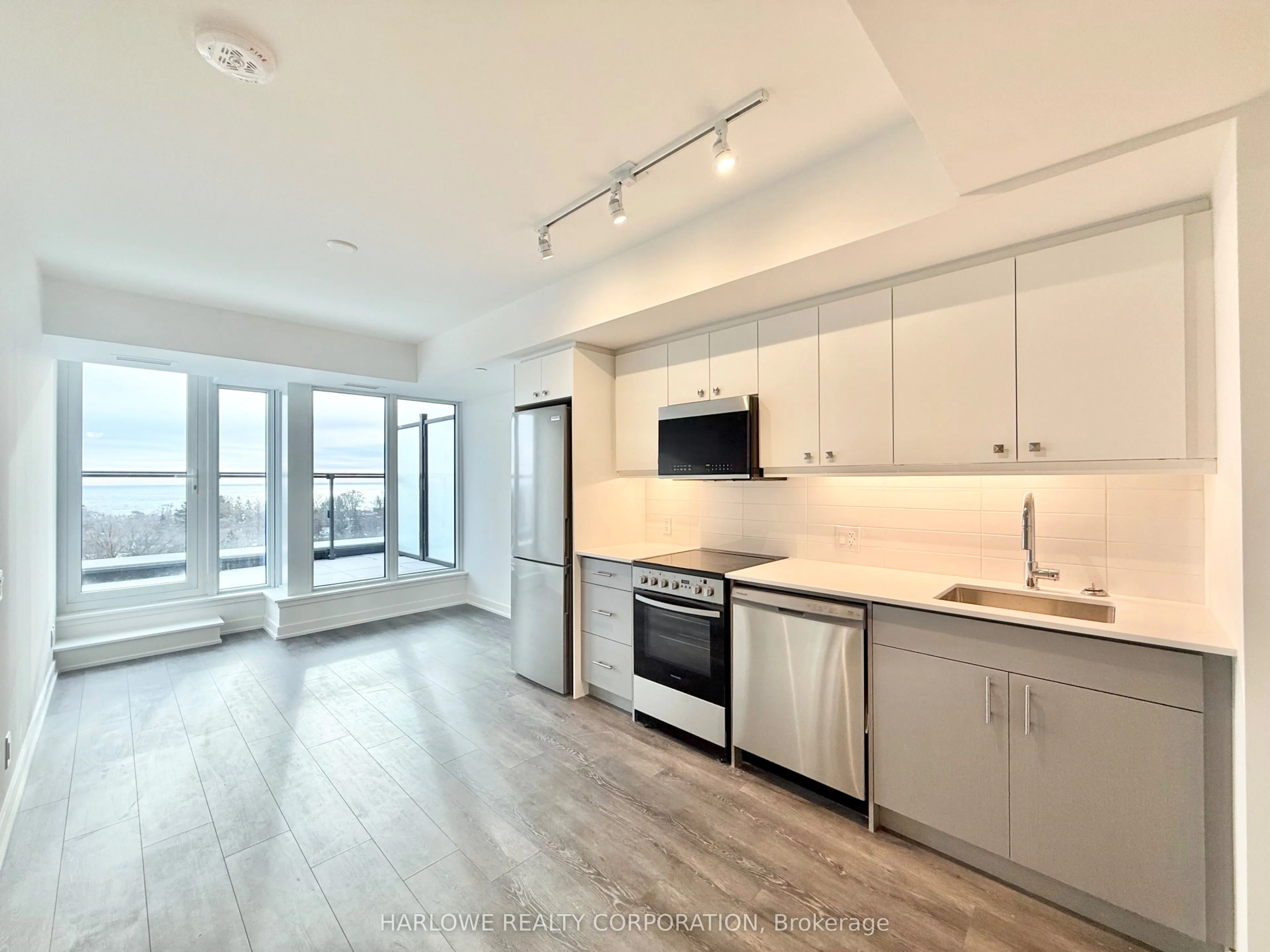 2 Manderley Drive #812