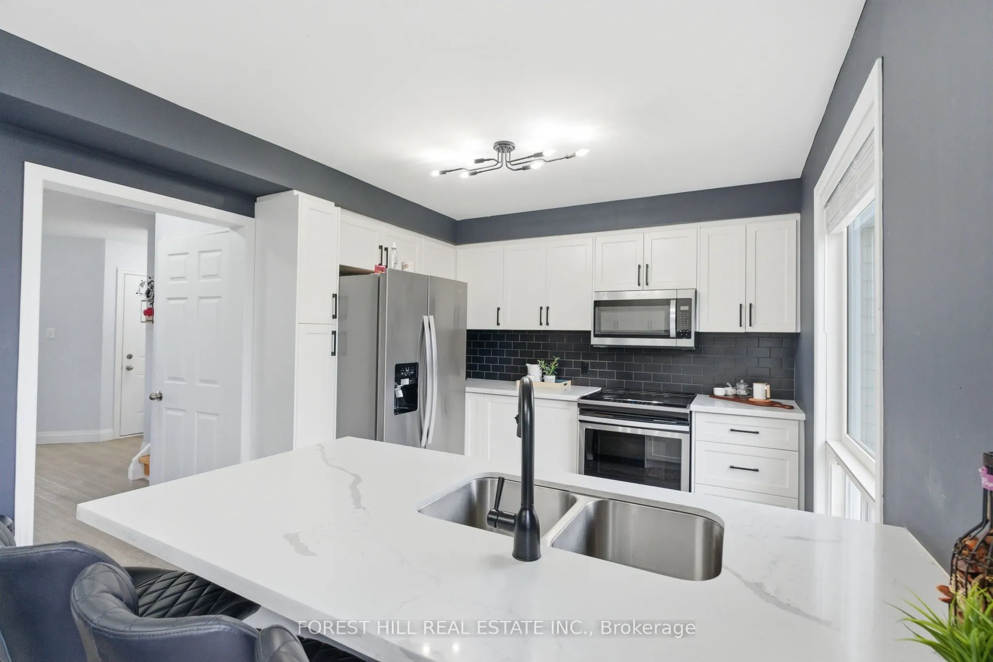 1842 Dalhousie Crescent