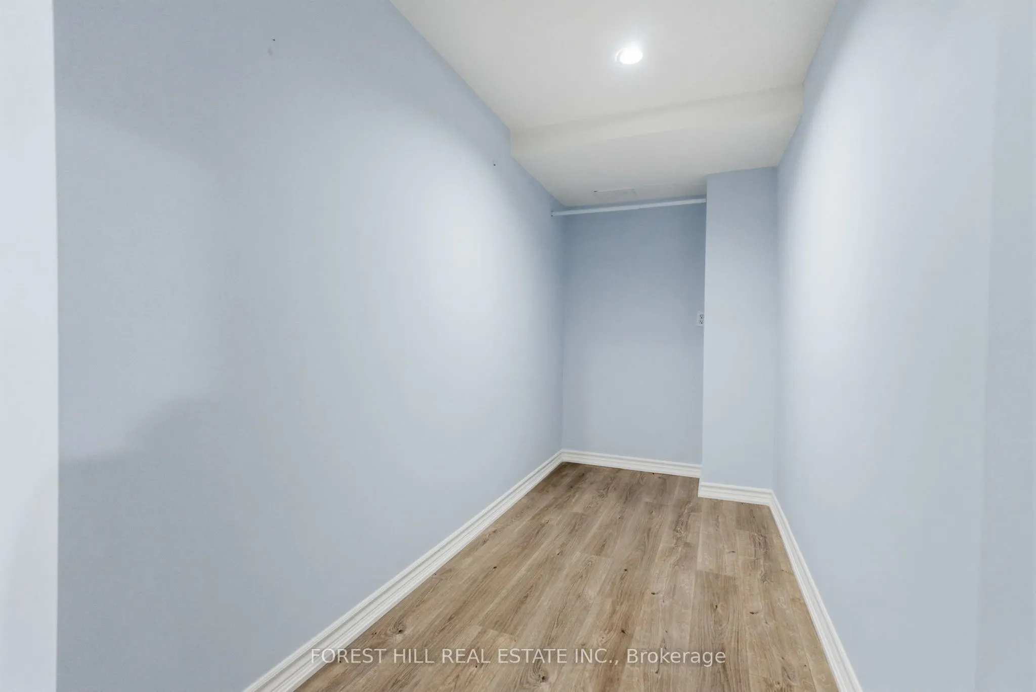 1842 Dalhousie Crescent