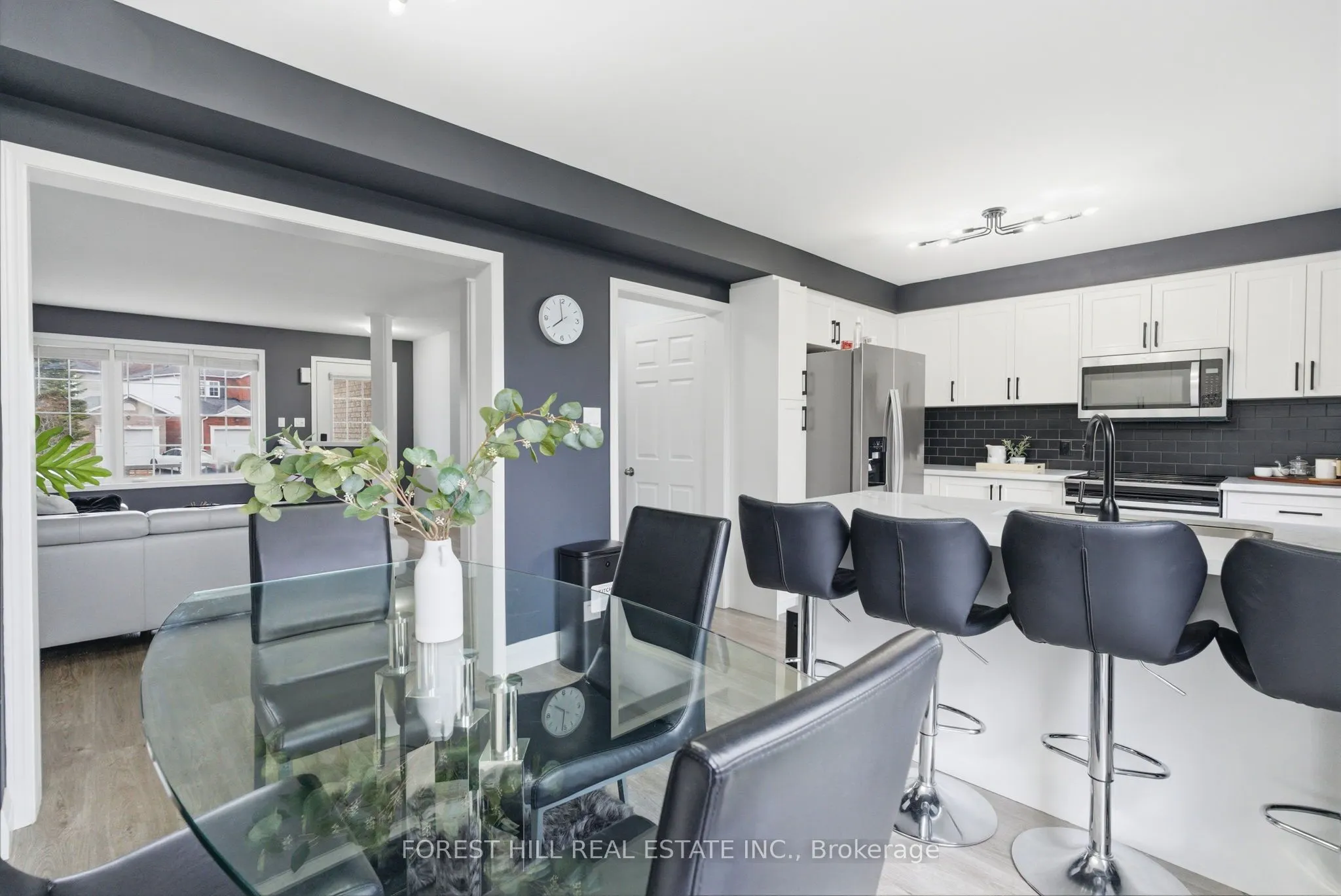 1842 Dalhousie Crescent