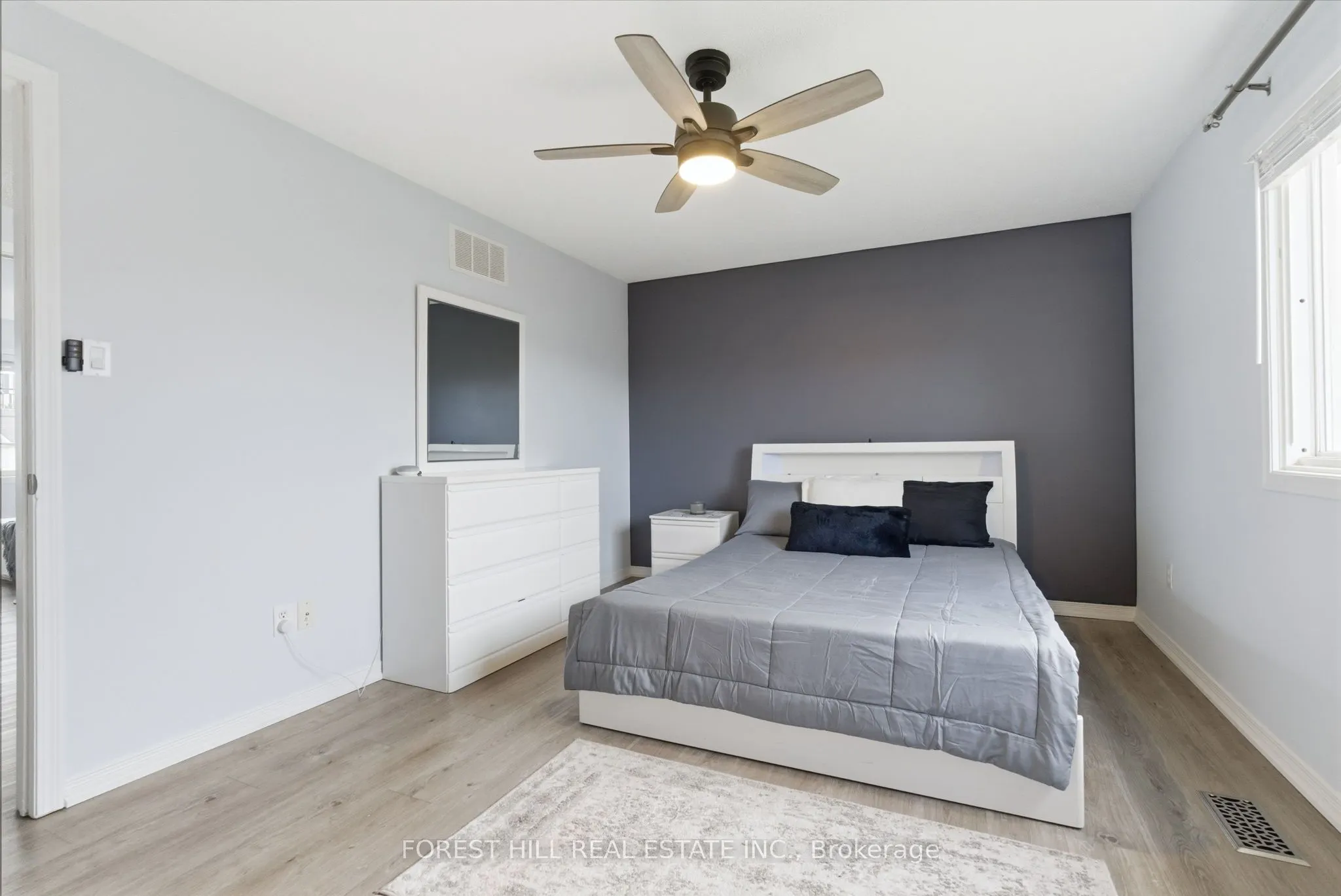 1842 Dalhousie Crescent