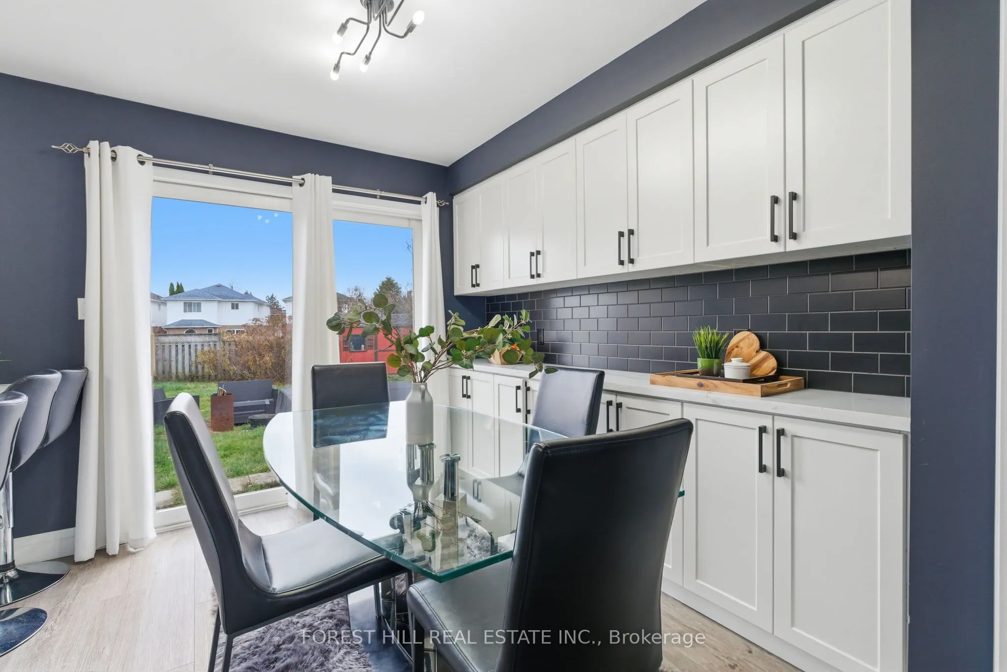 1842 Dalhousie Crescent