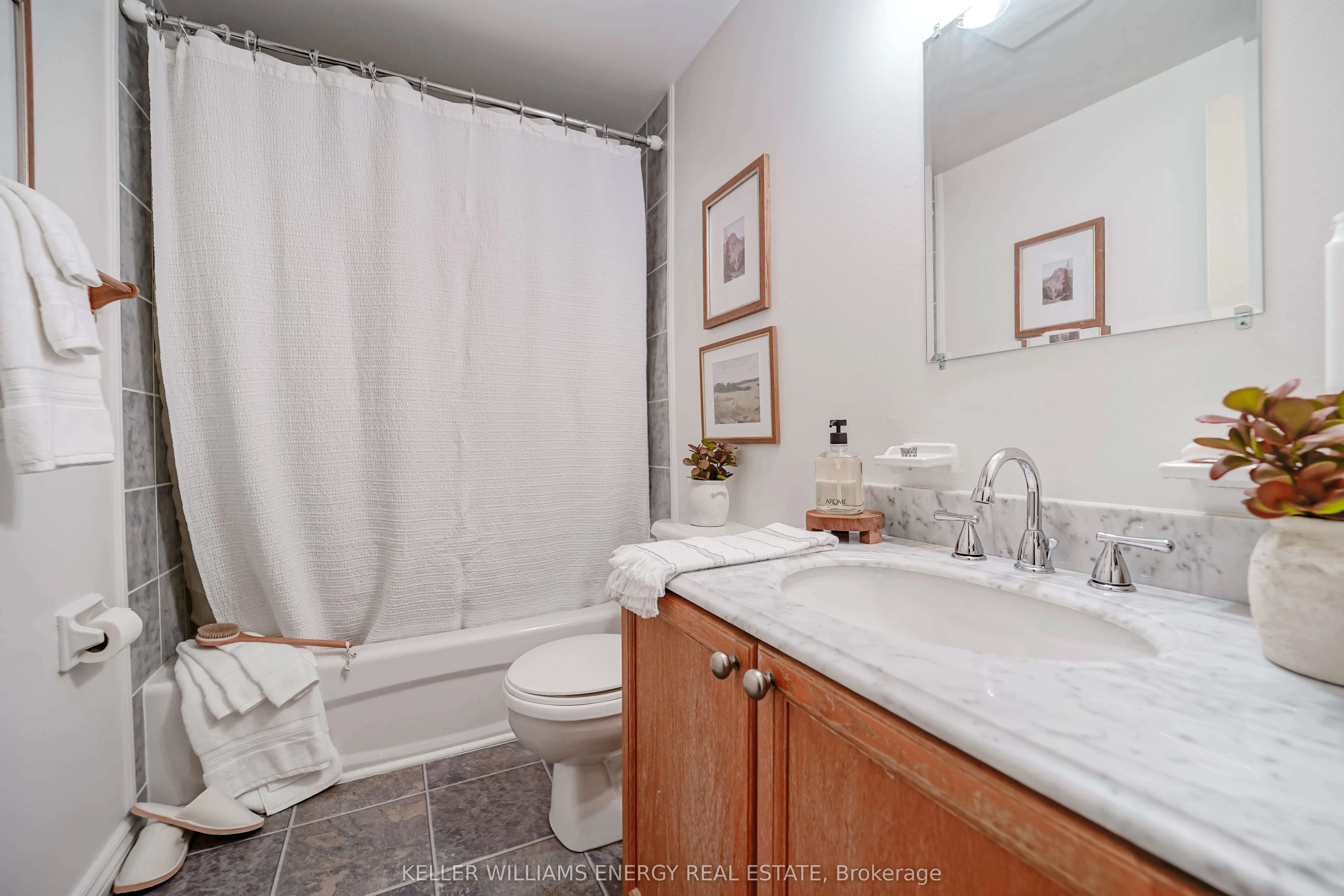1333 Mary Street N #39