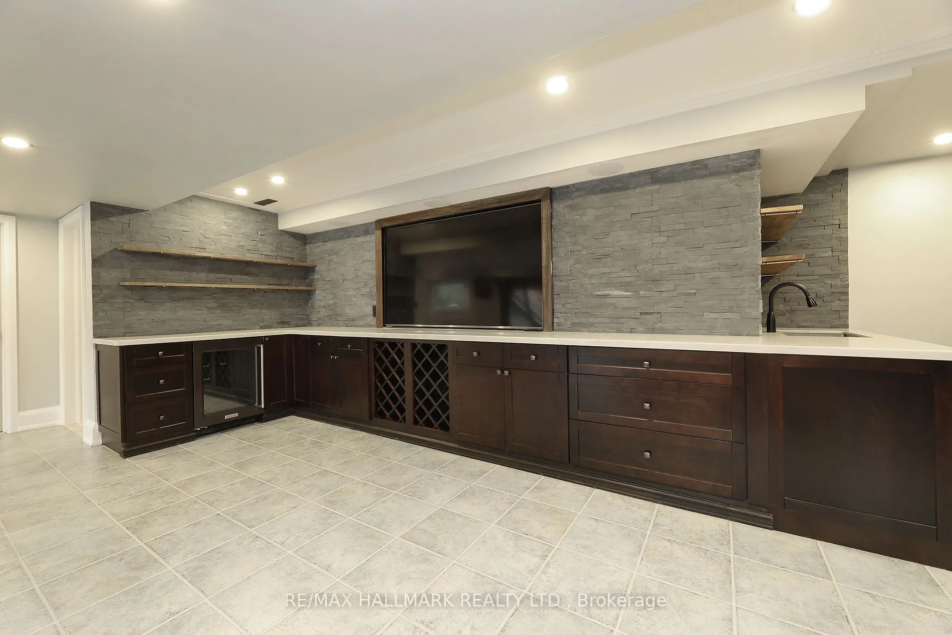 88 Colonel Danforth Trail