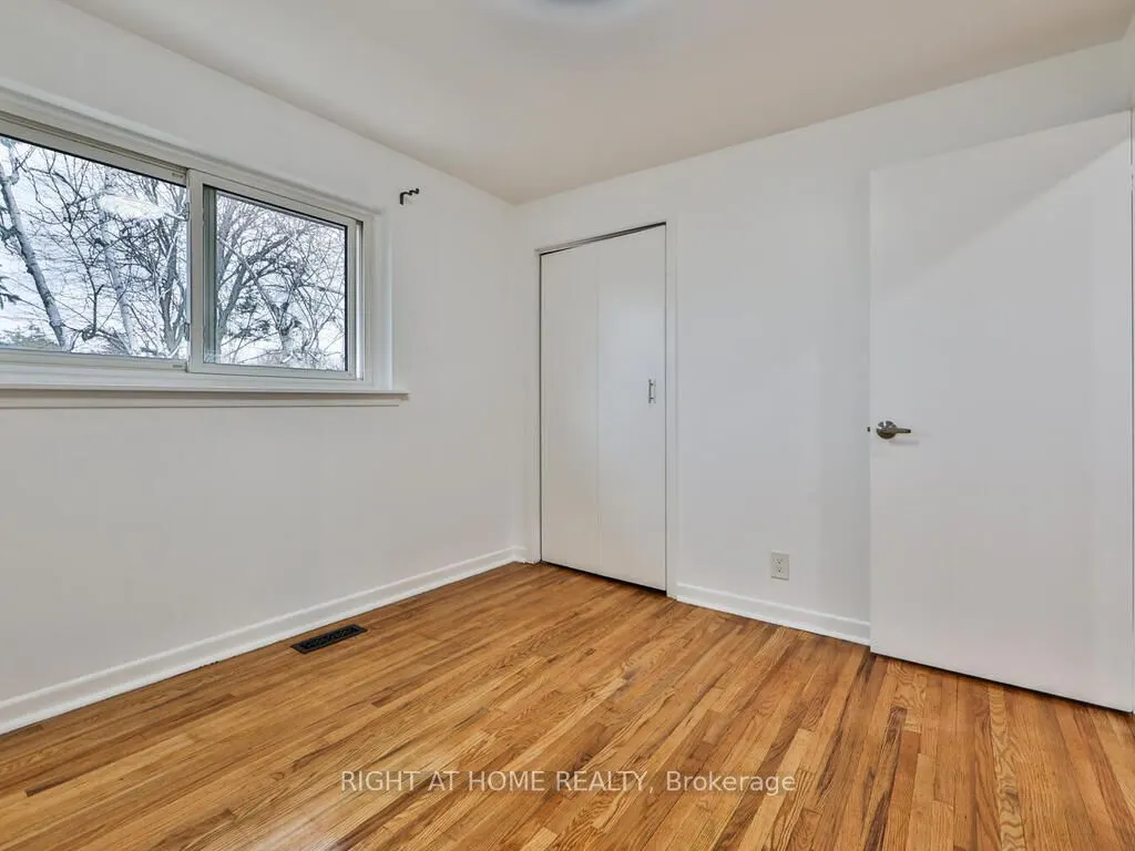 9 Allister Avenue