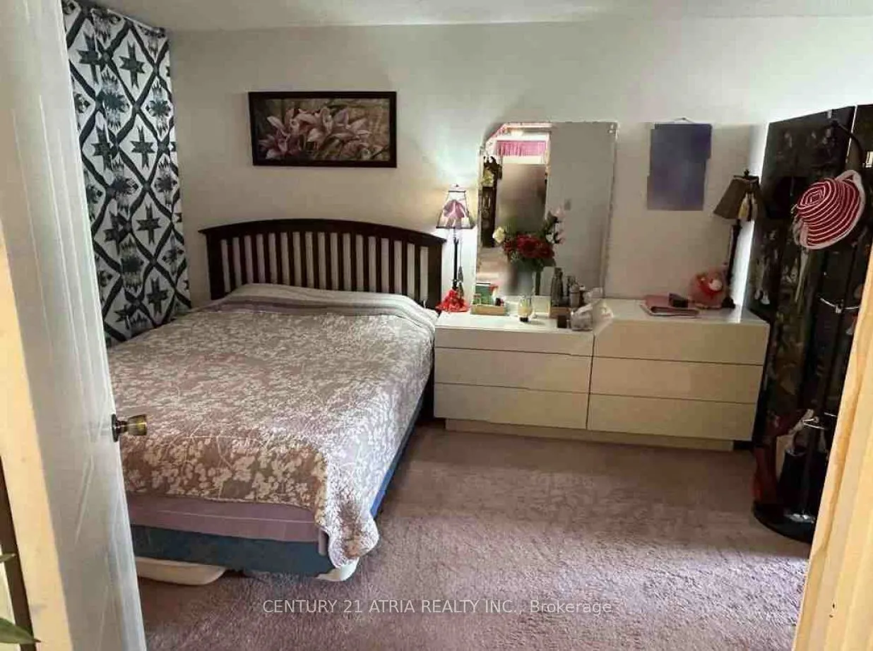 80 Alton Towers Circle #1913