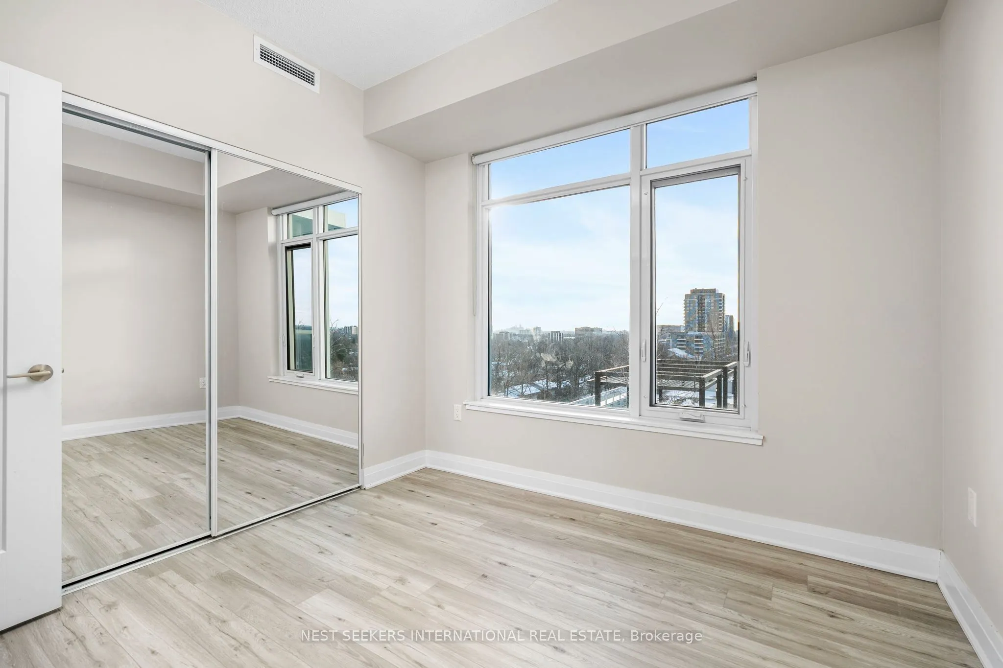 3220 Sheppard Avenue E #809