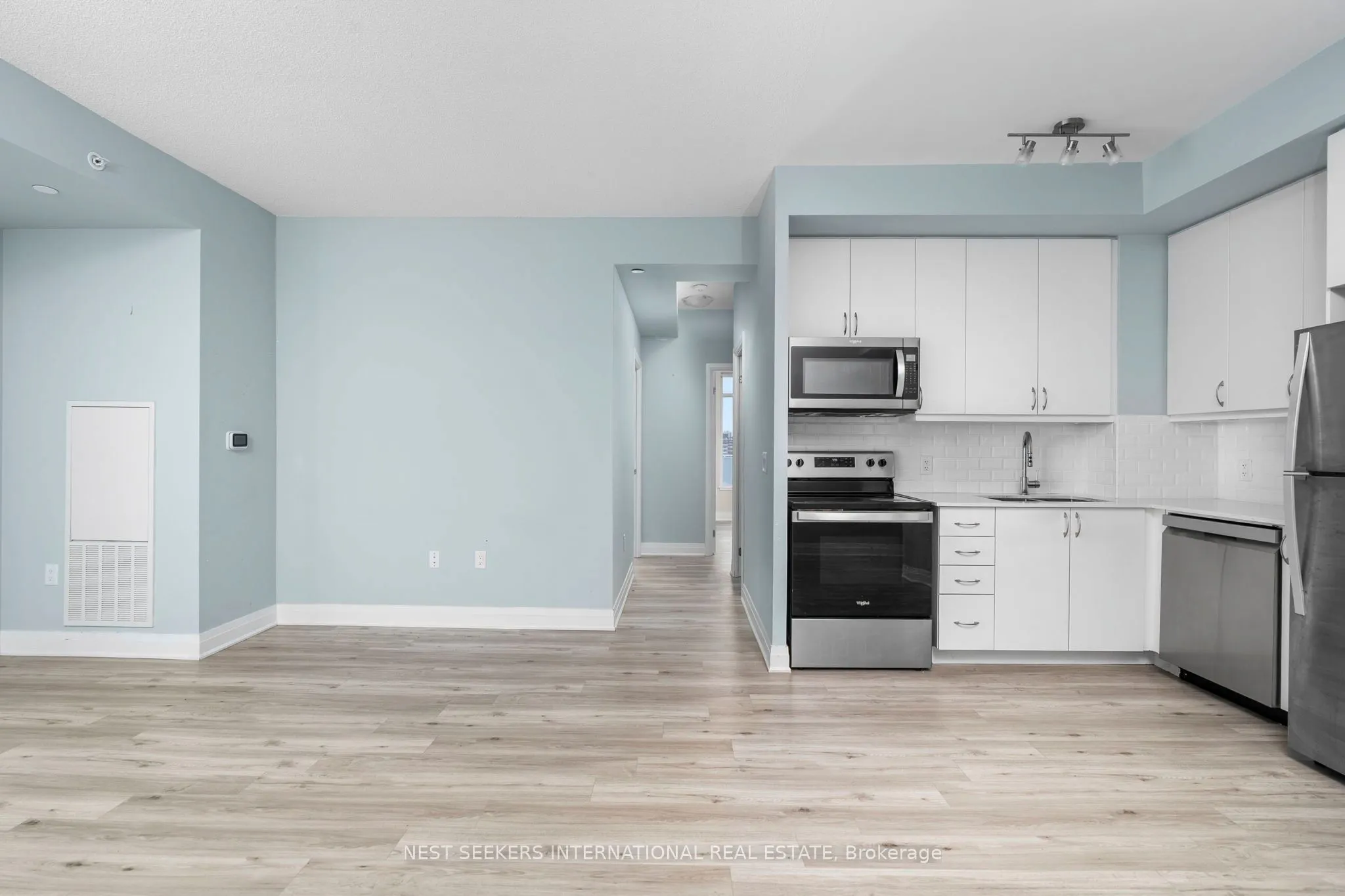 3220 Sheppard Avenue E #809