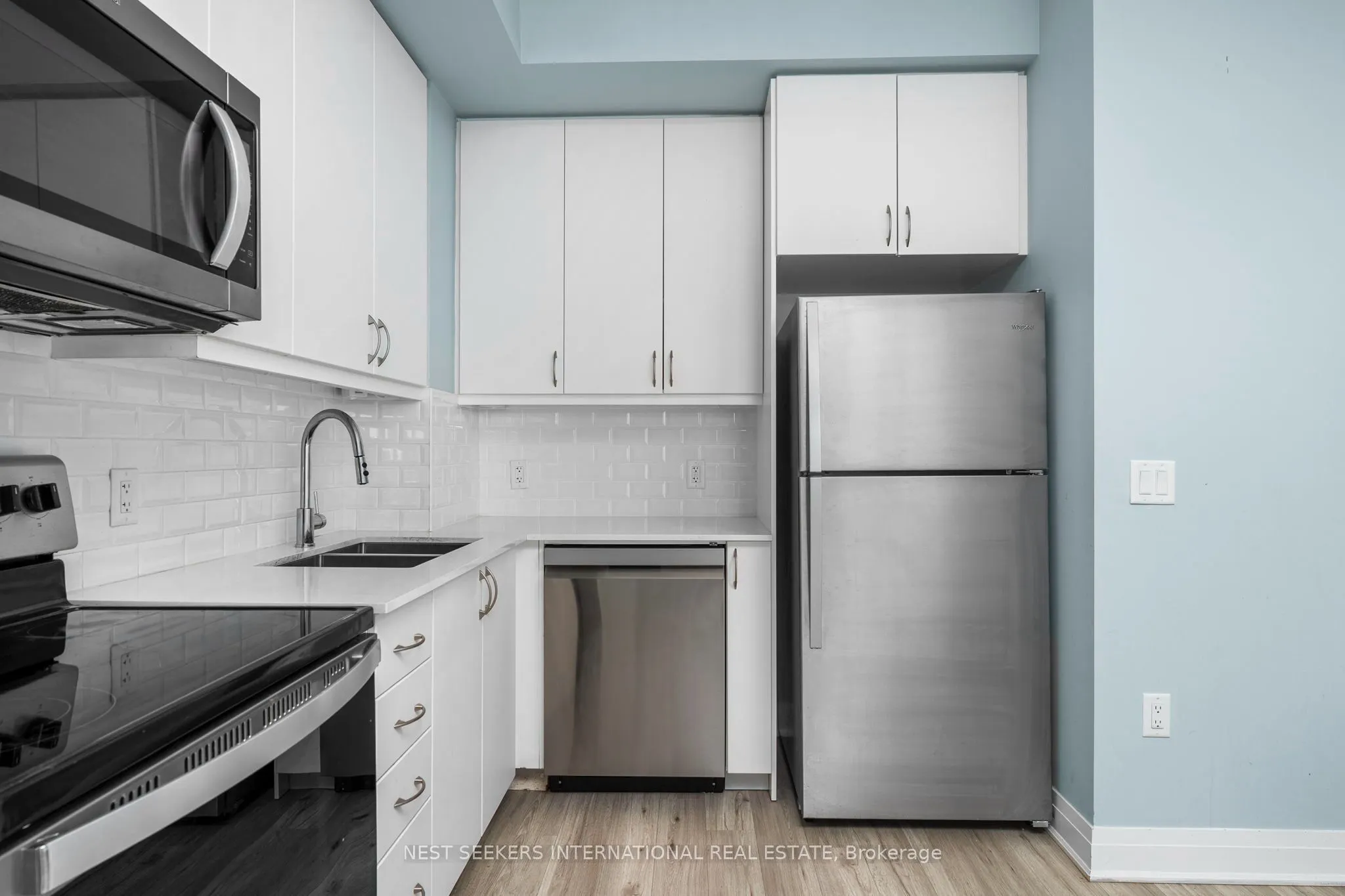 3220 Sheppard Avenue E #809