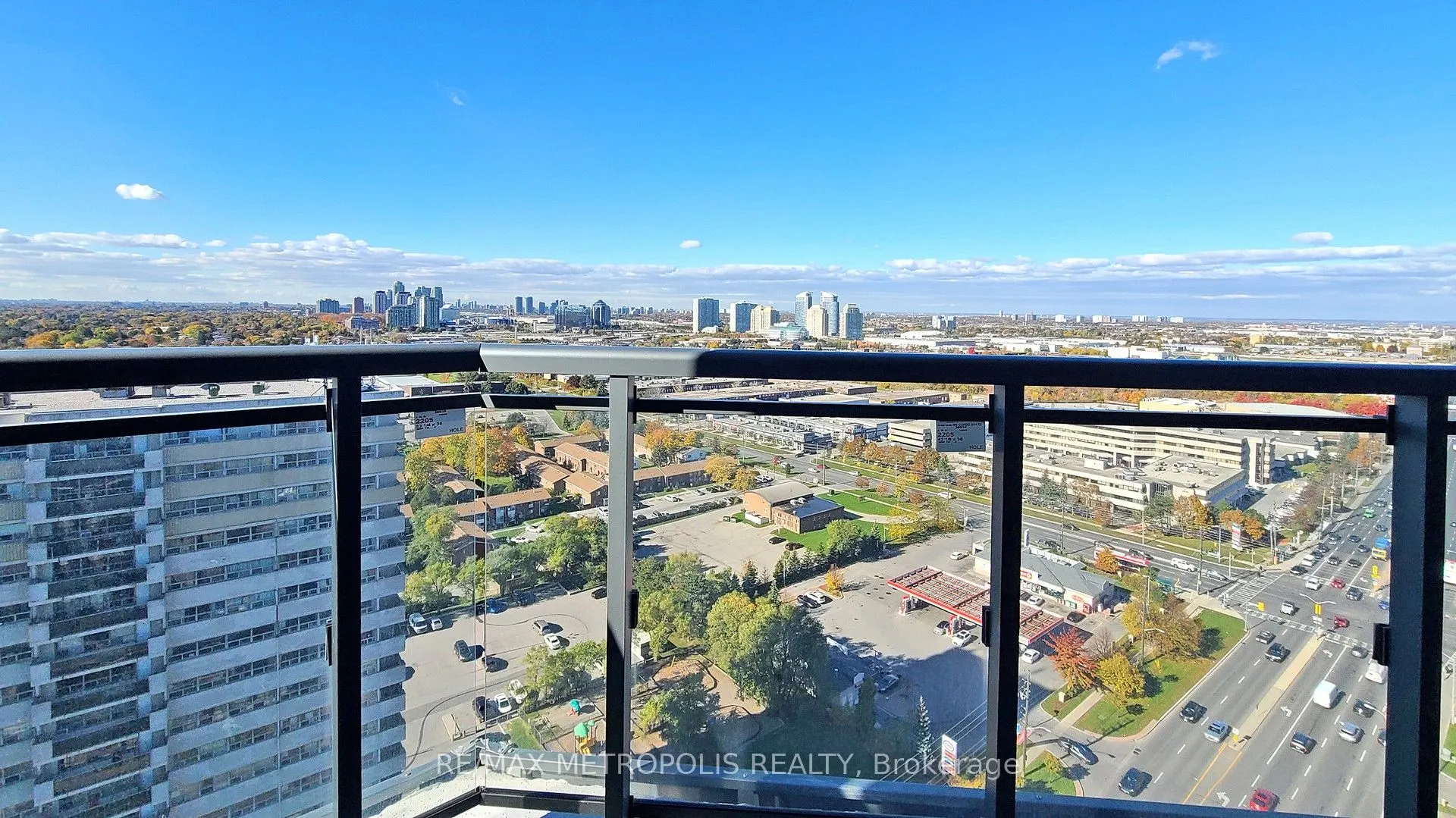 30 Meadowglen Place #2405