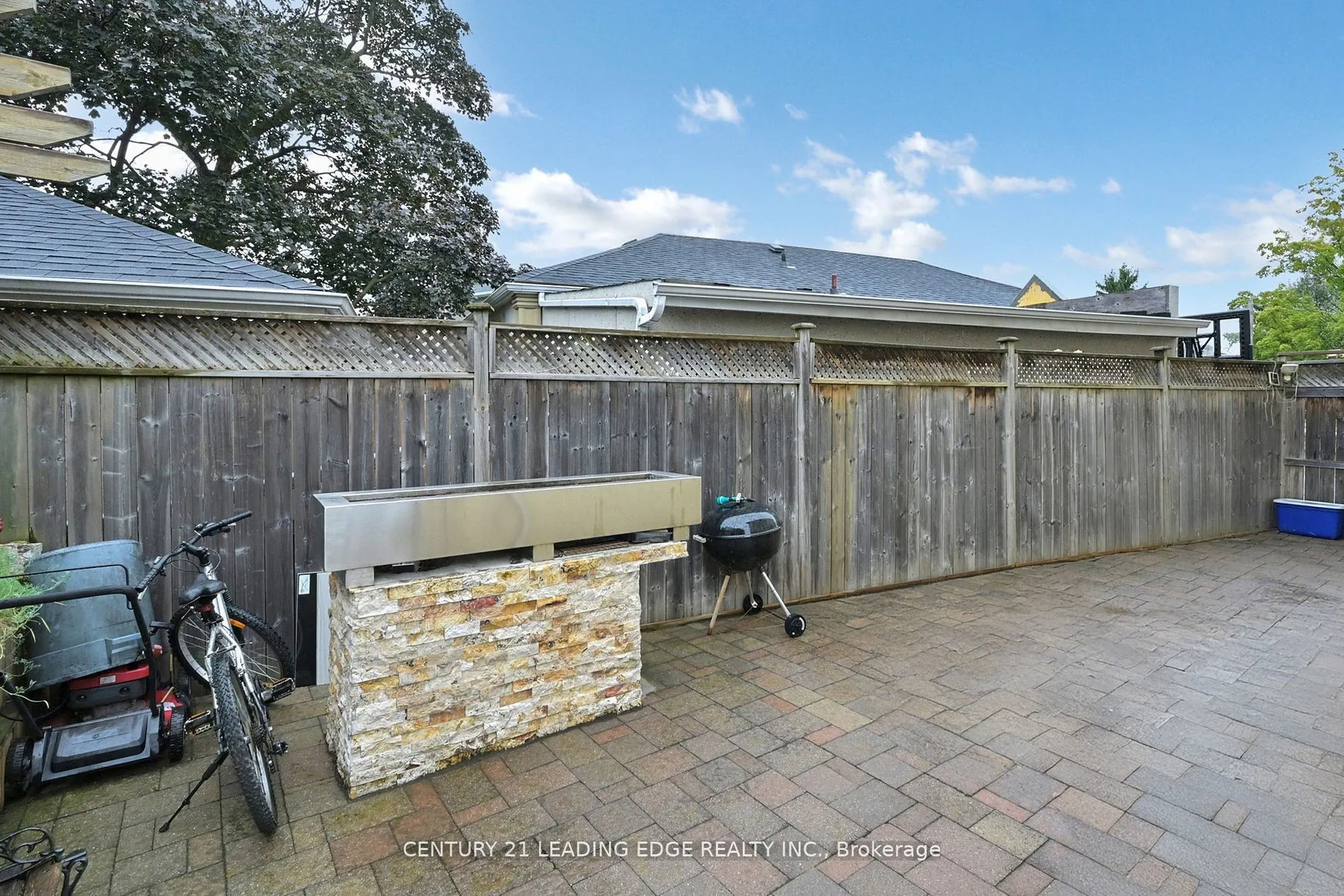 11 Bellvare Crescent