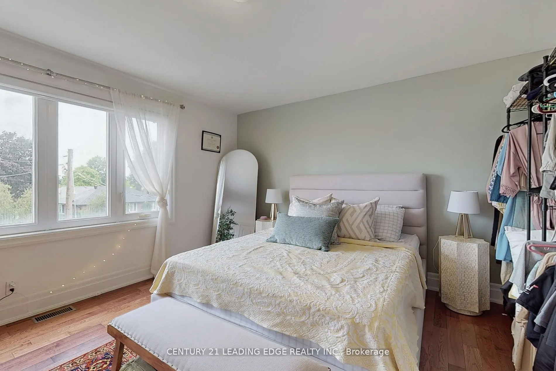 11 Bellvare Crescent