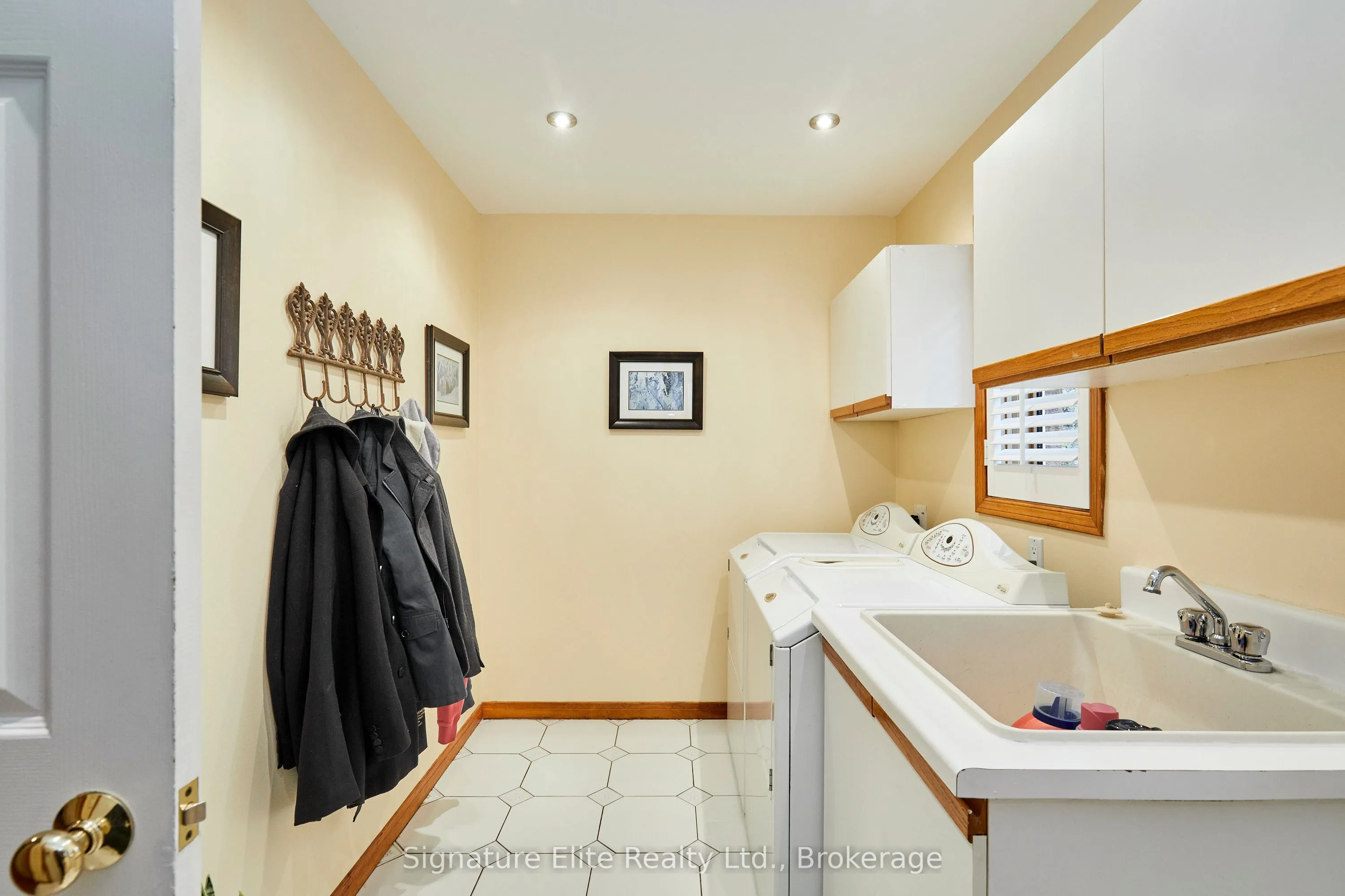 4 Camor Court