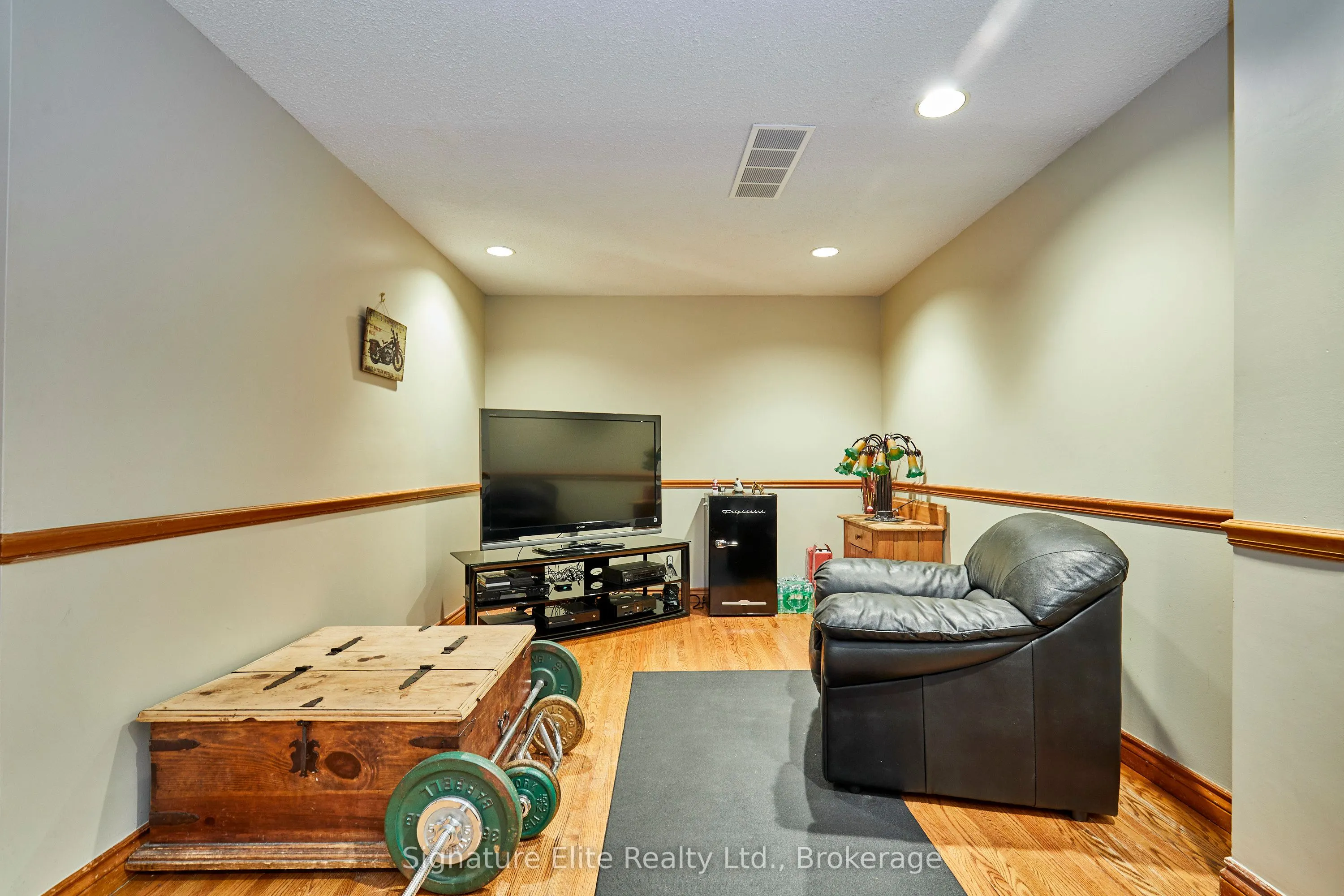 4 Camor Court