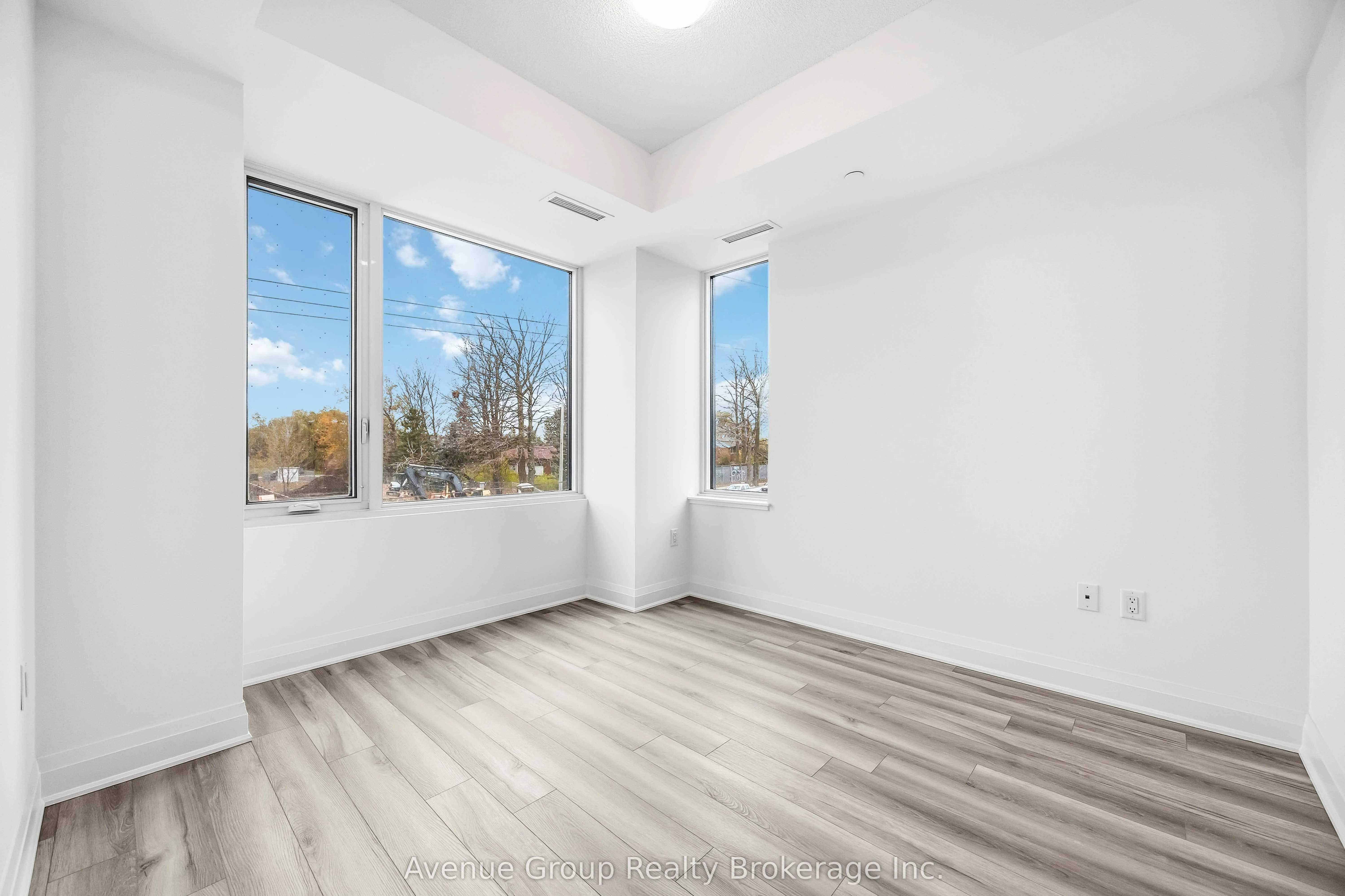 3220 Sheppard Avenue E #218