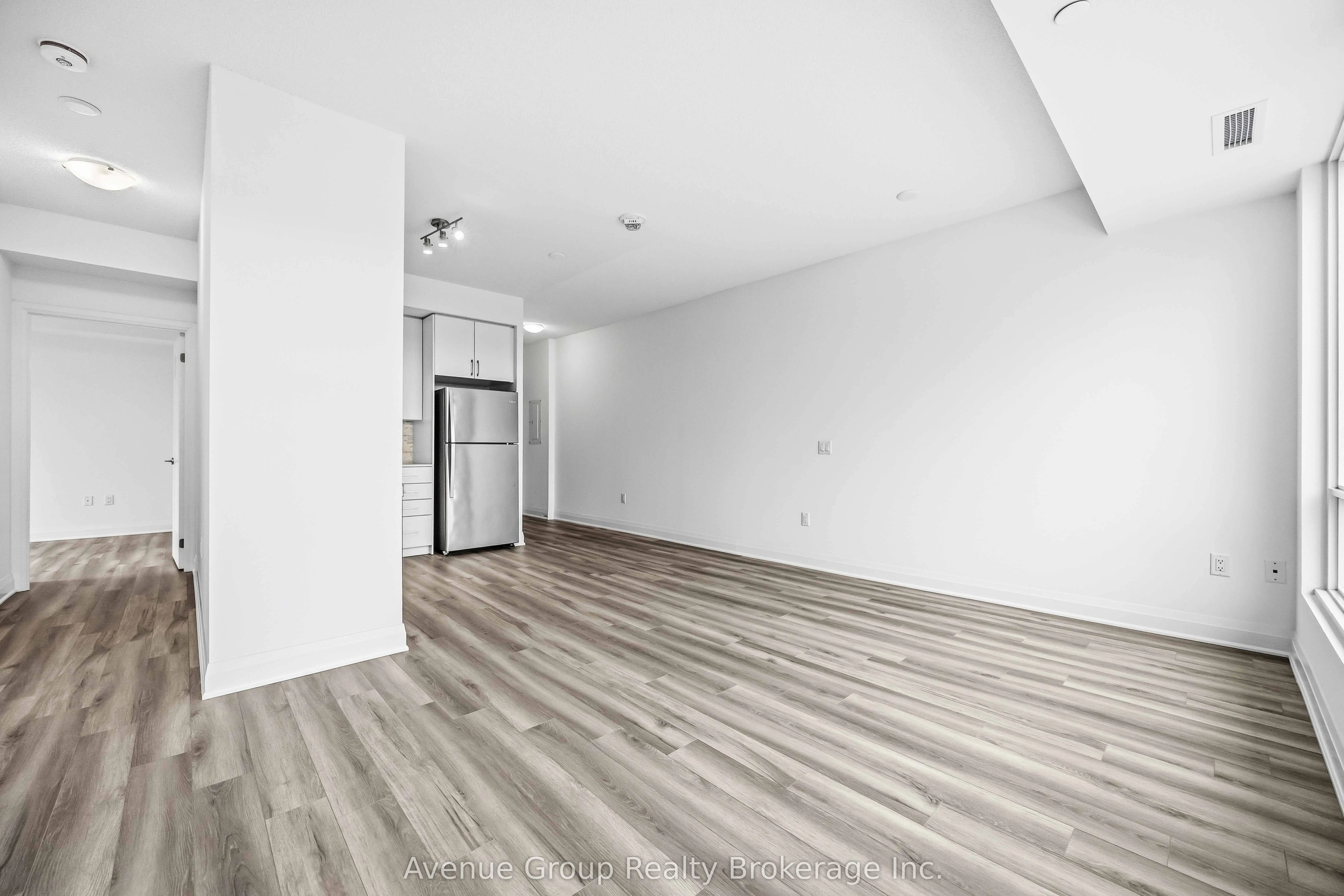3220 Sheppard Avenue E #218