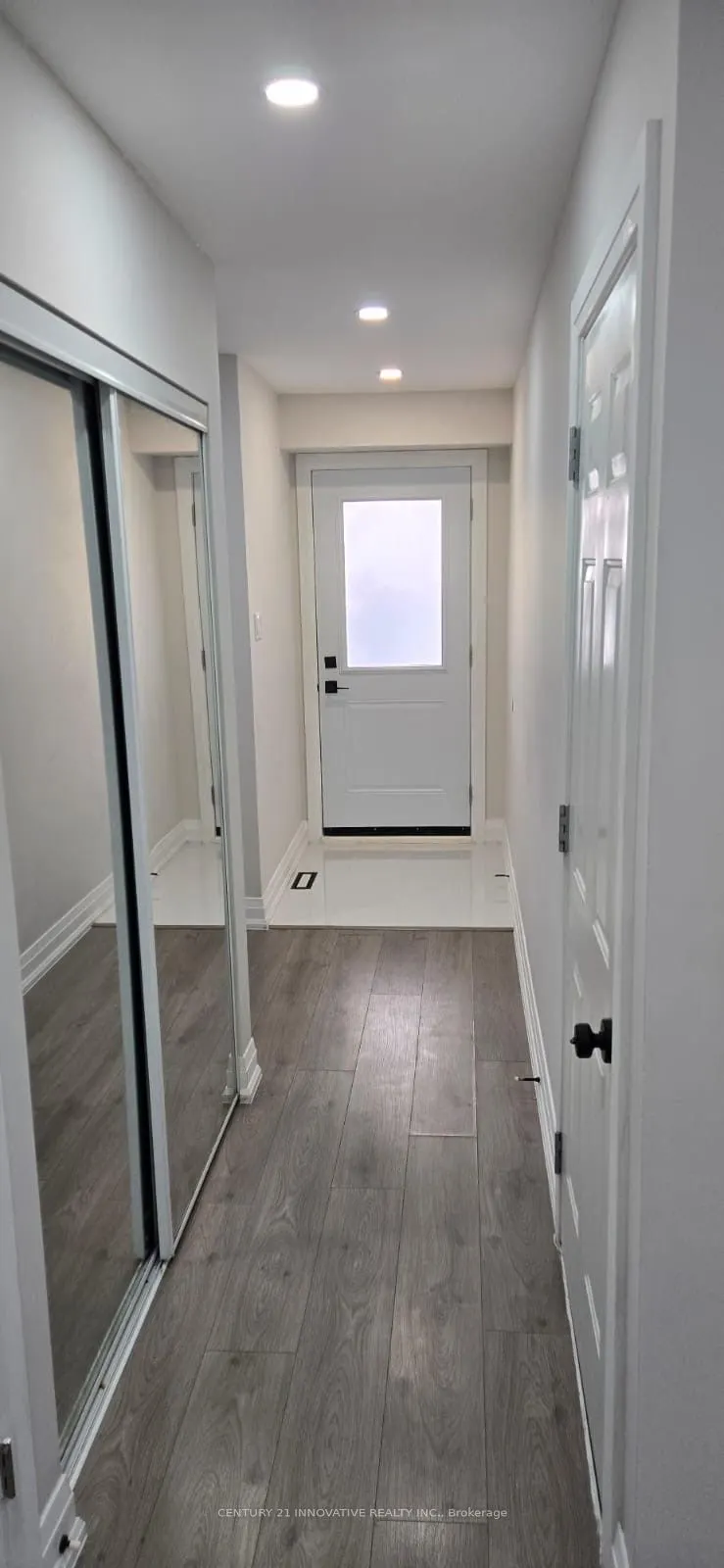 1133 Trowbridge Court