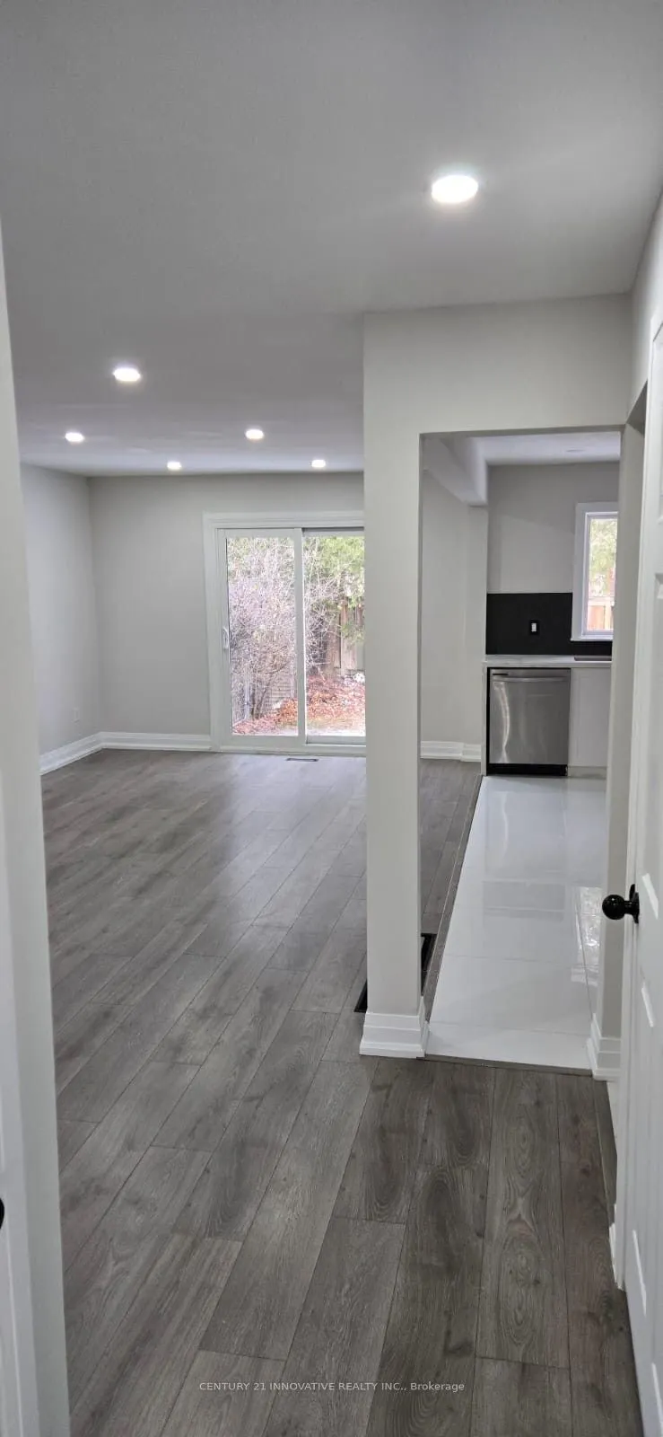 1133 Trowbridge Court