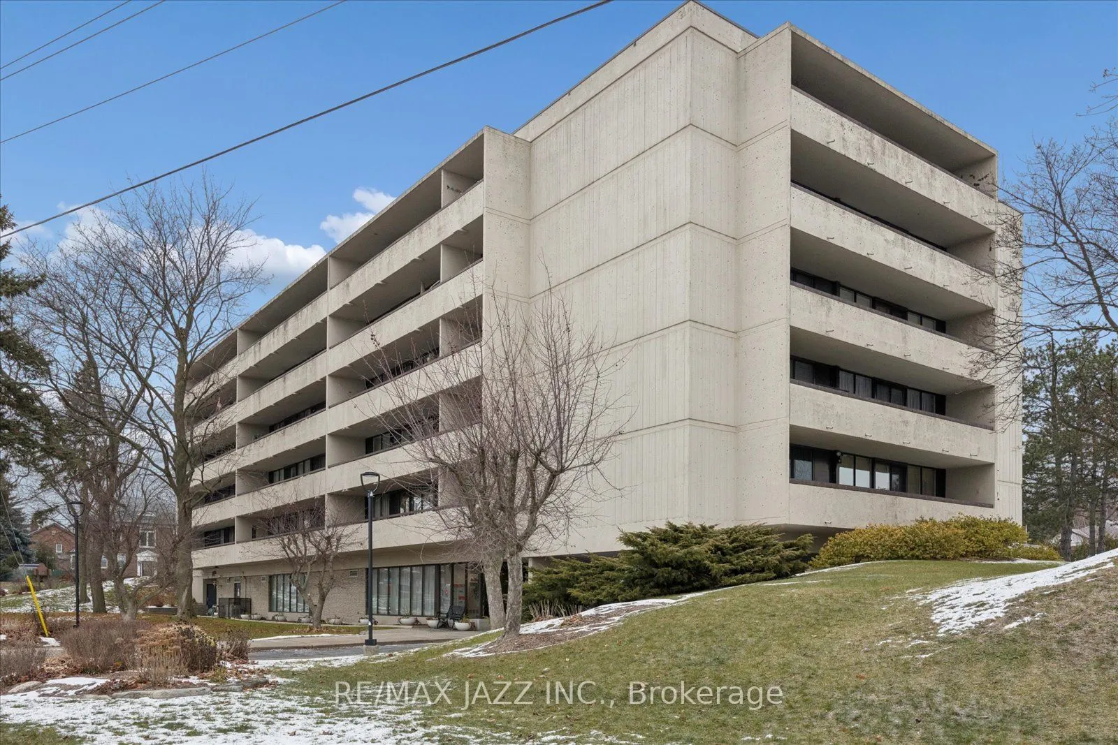 120 Elgin Street W #102