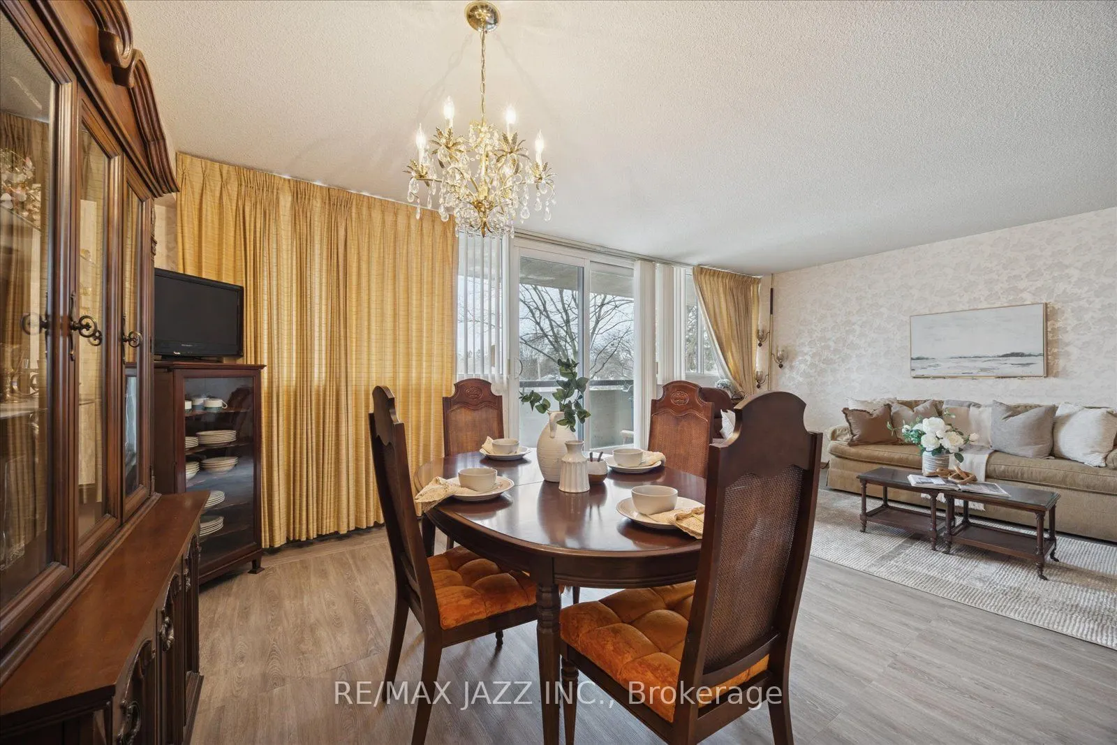 120 Elgin Street W #102