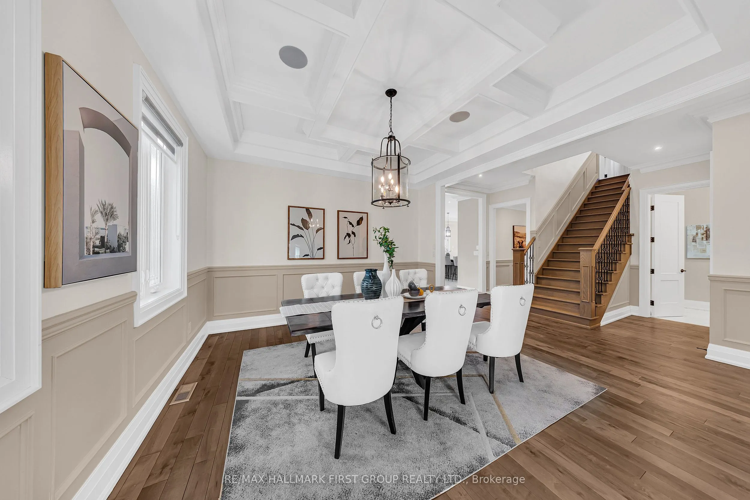 752 Hillview Crescent