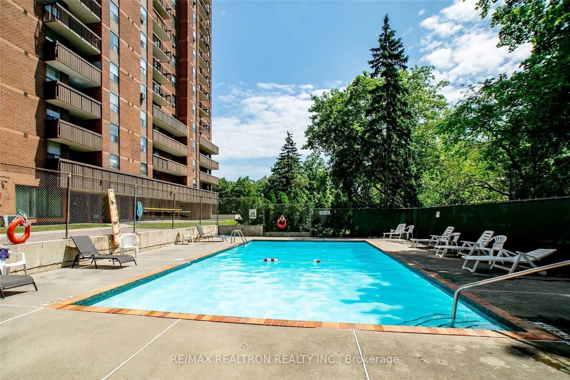 90 Ling Road #404