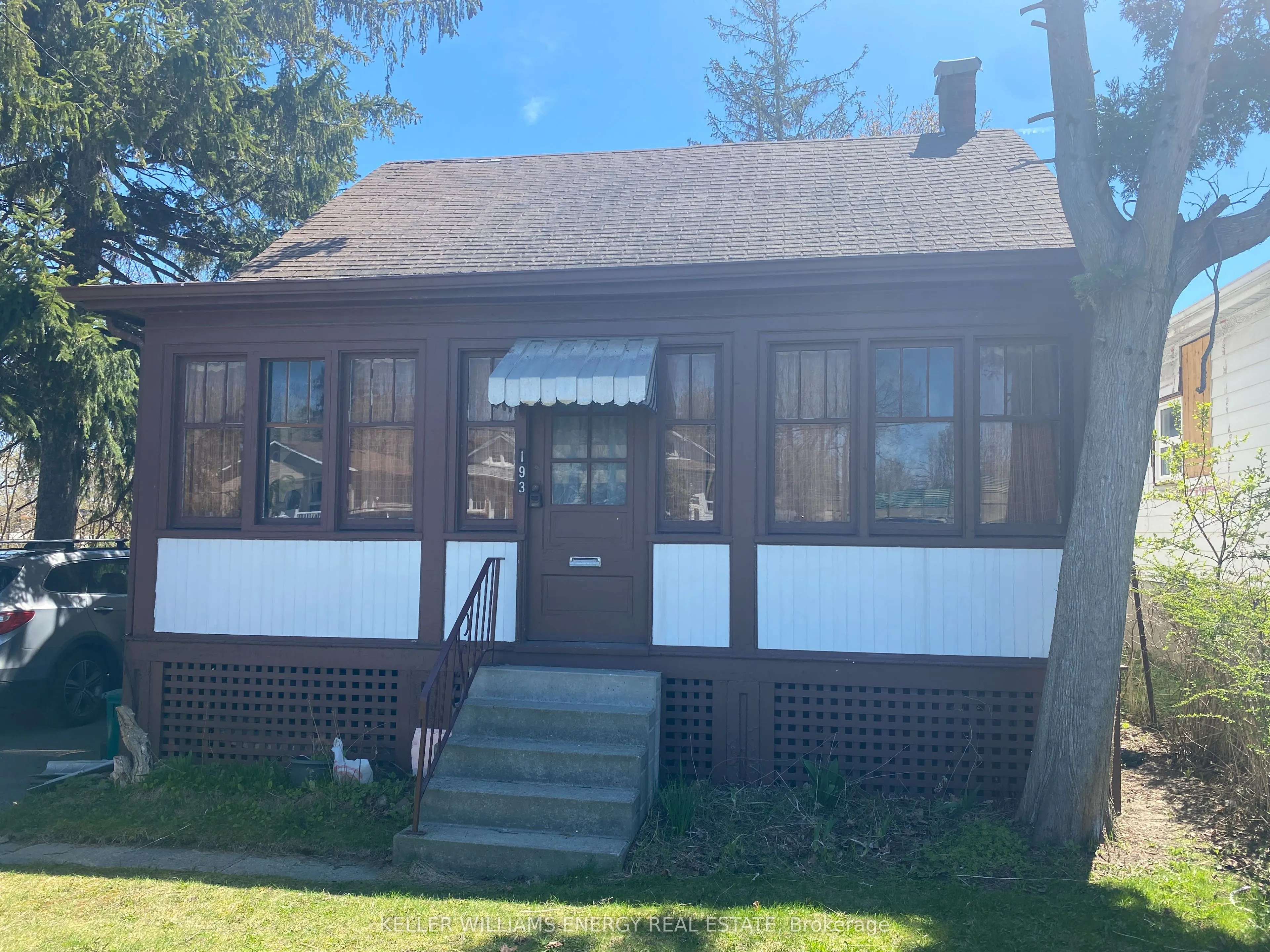 193 Bloor Street W