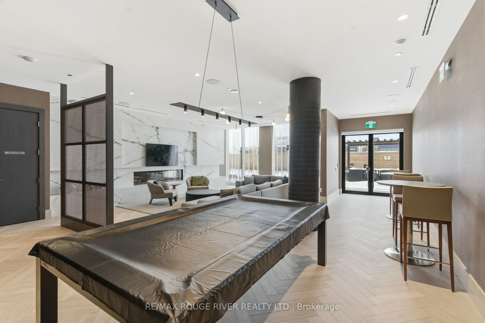 2545 SIMCOE Street N #2321