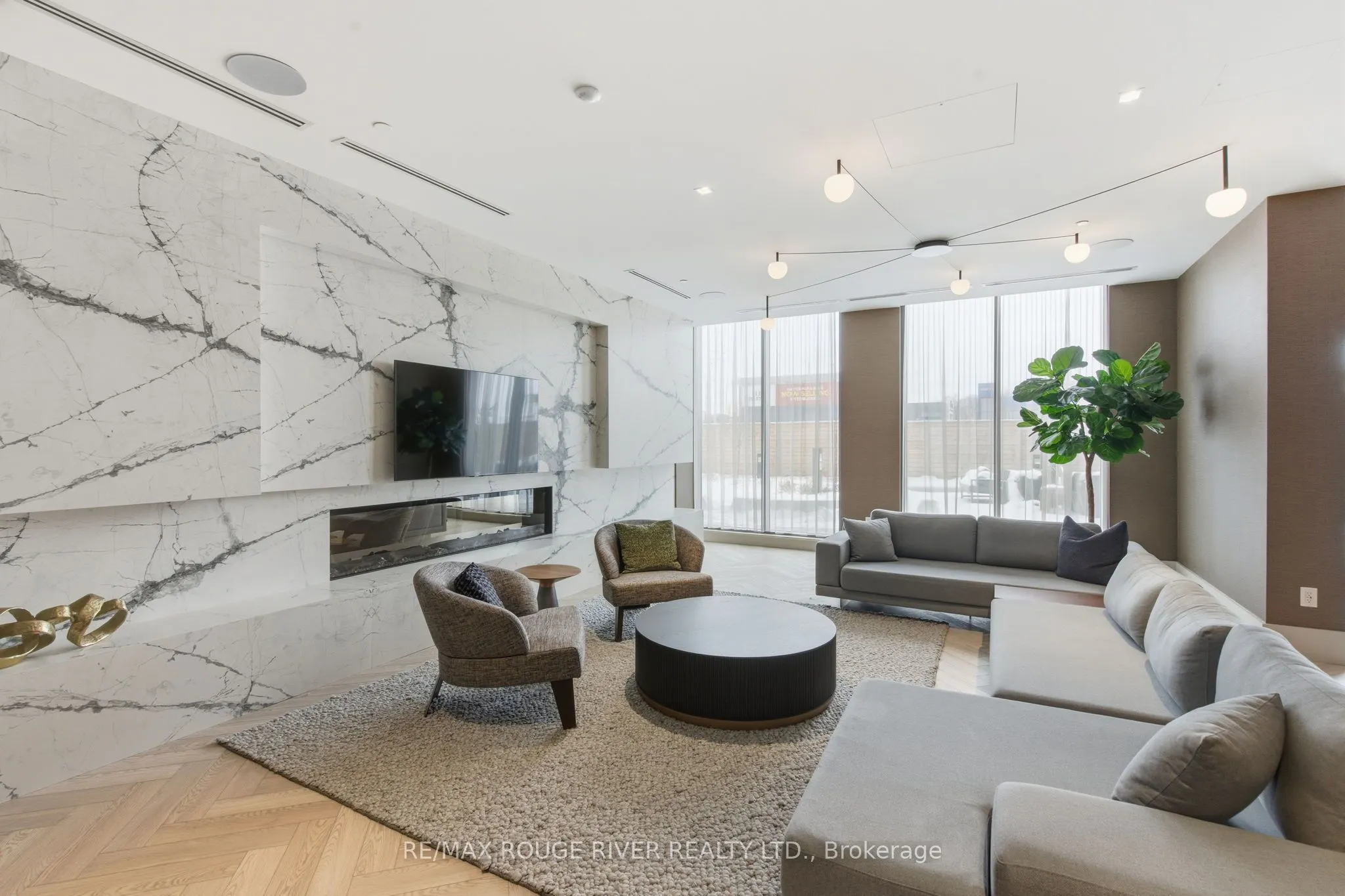 2545 SIMCOE Street N #2321