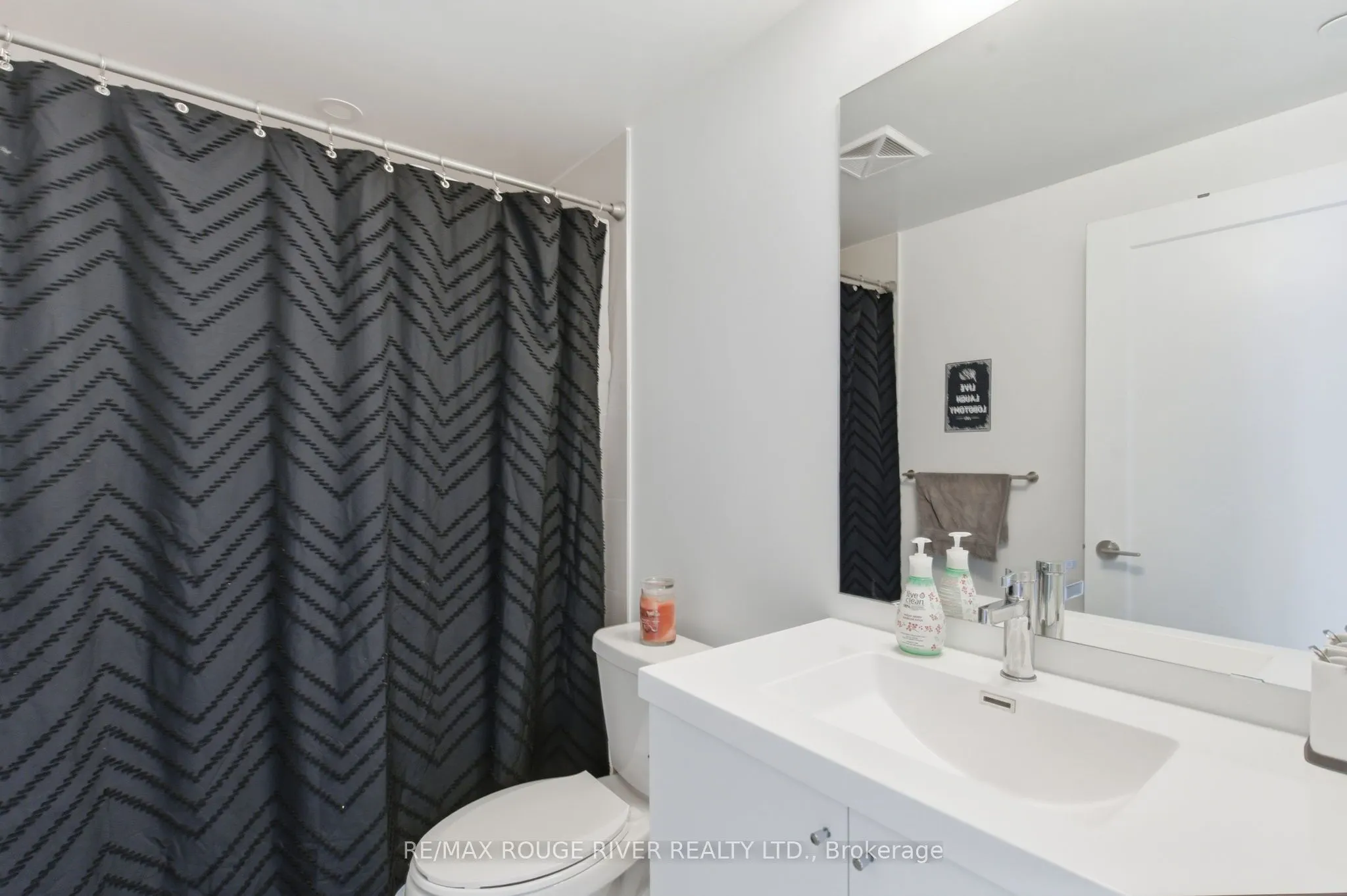 2545 SIMCOE Street N #2321