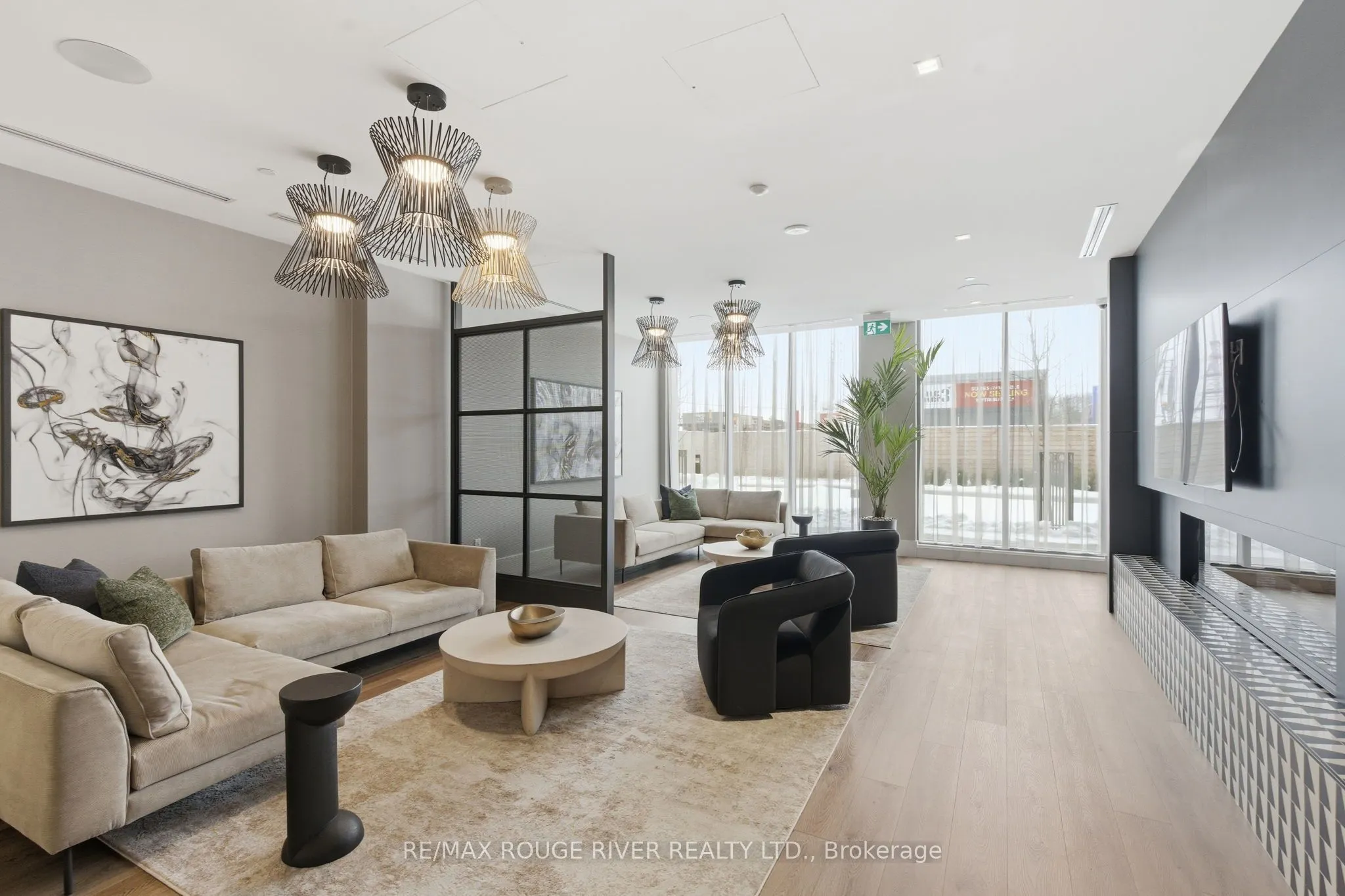 2545 SIMCOE Street N #2321