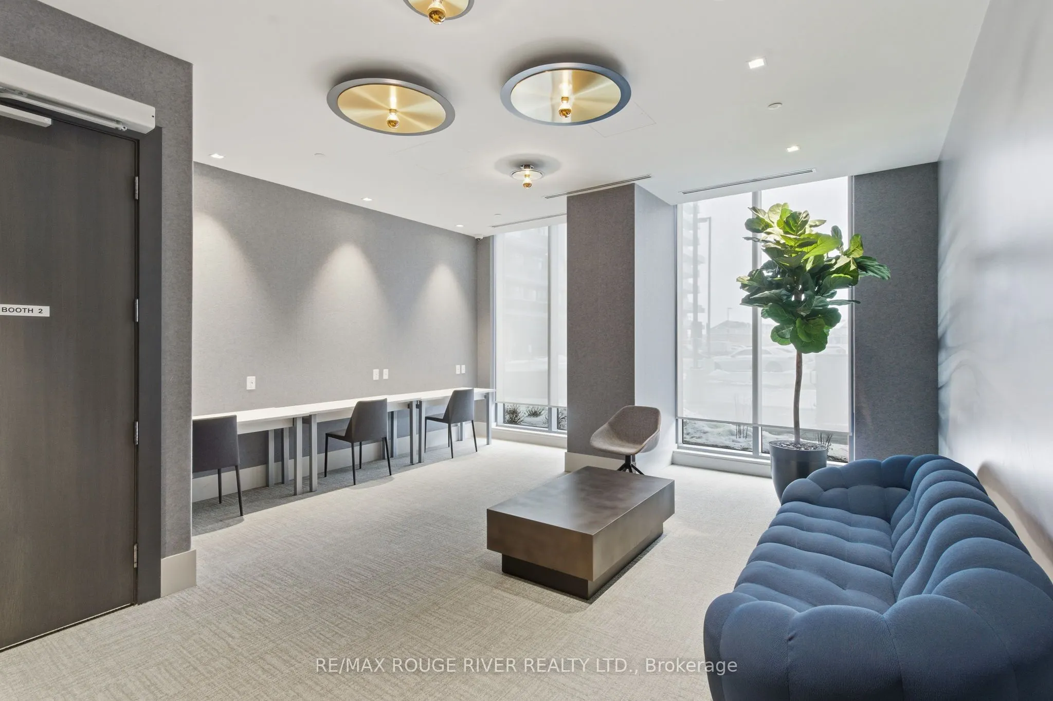 2545 SIMCOE Street N #2321