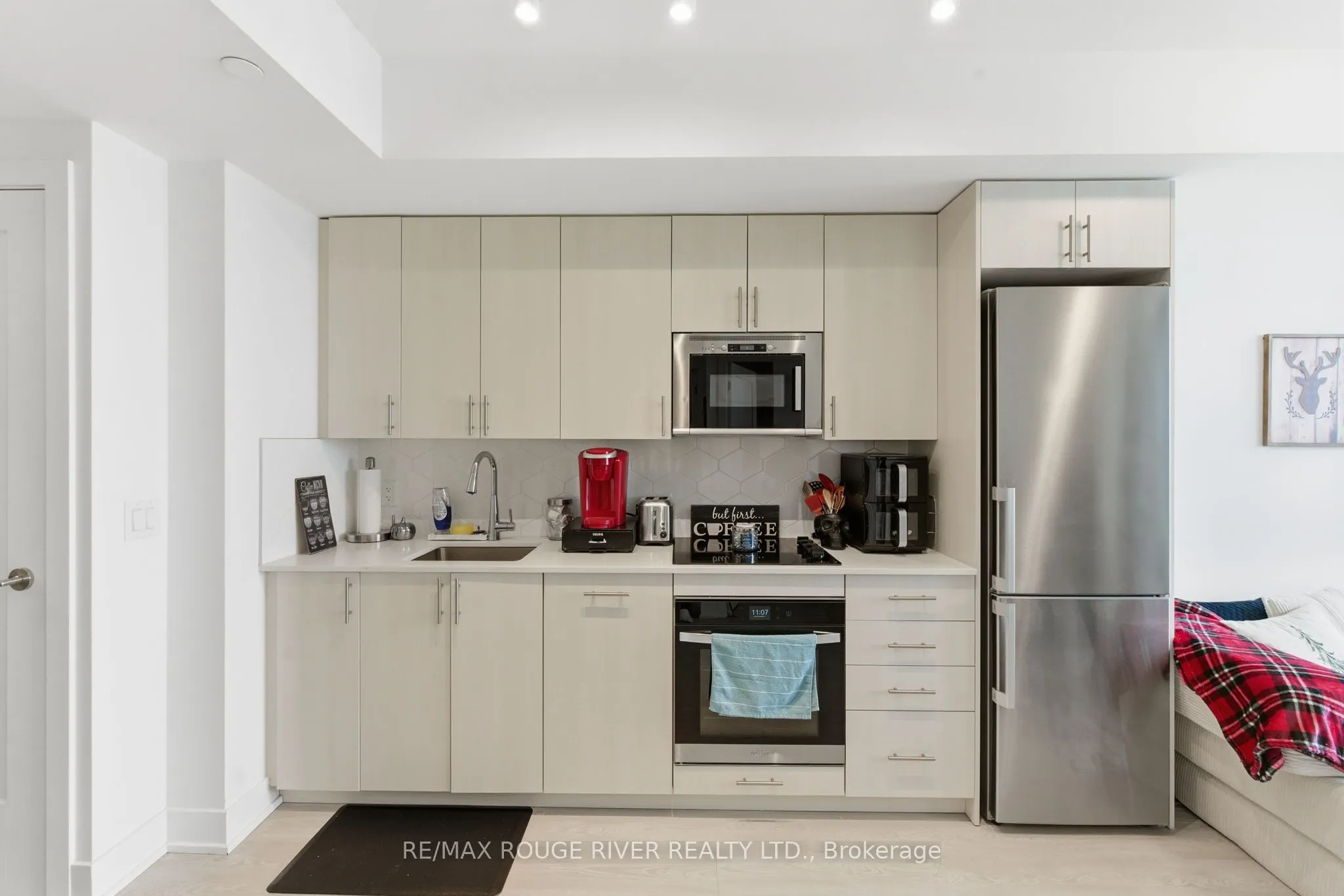 2545 SIMCOE Street N #2321