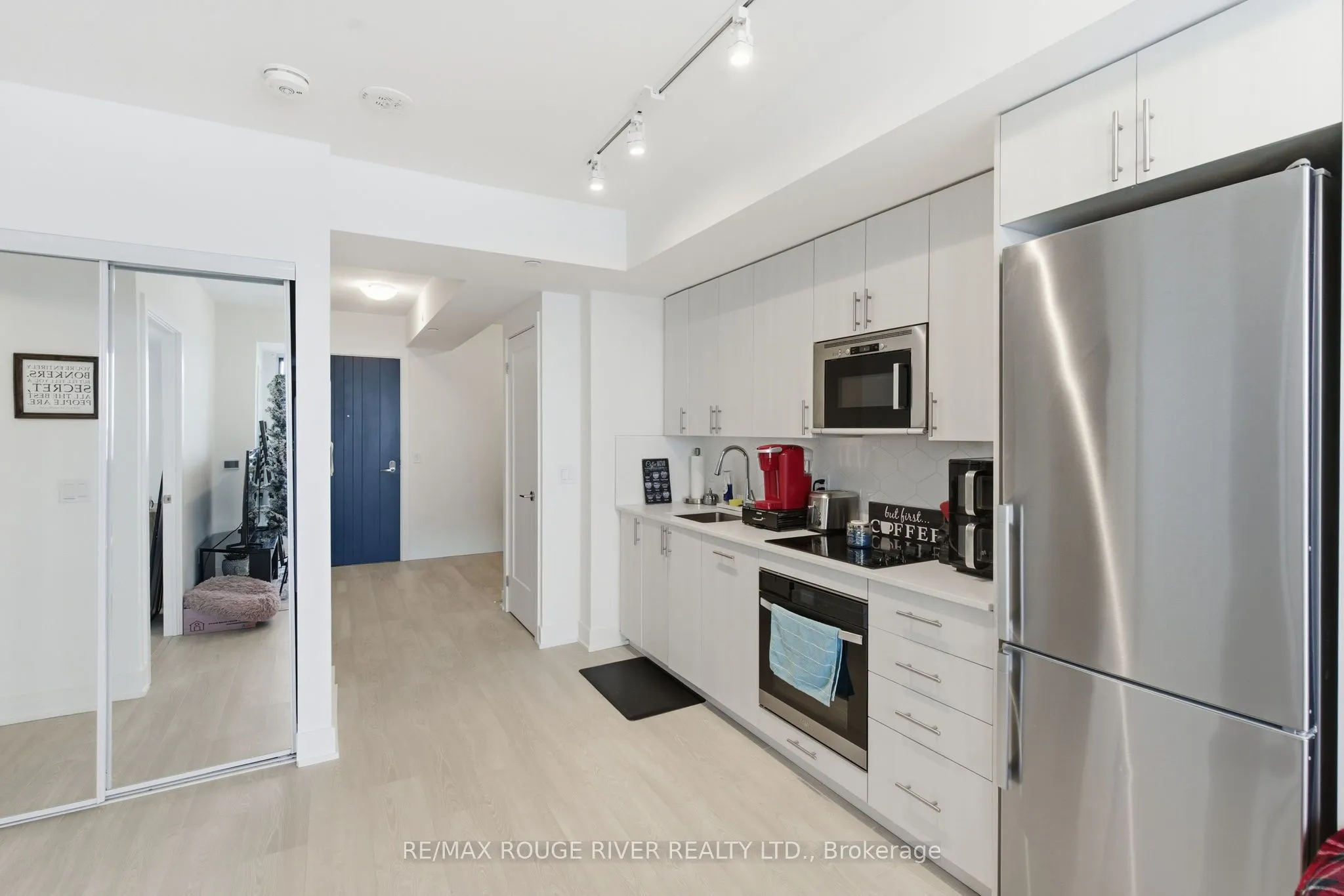 2545 SIMCOE Street N #2321