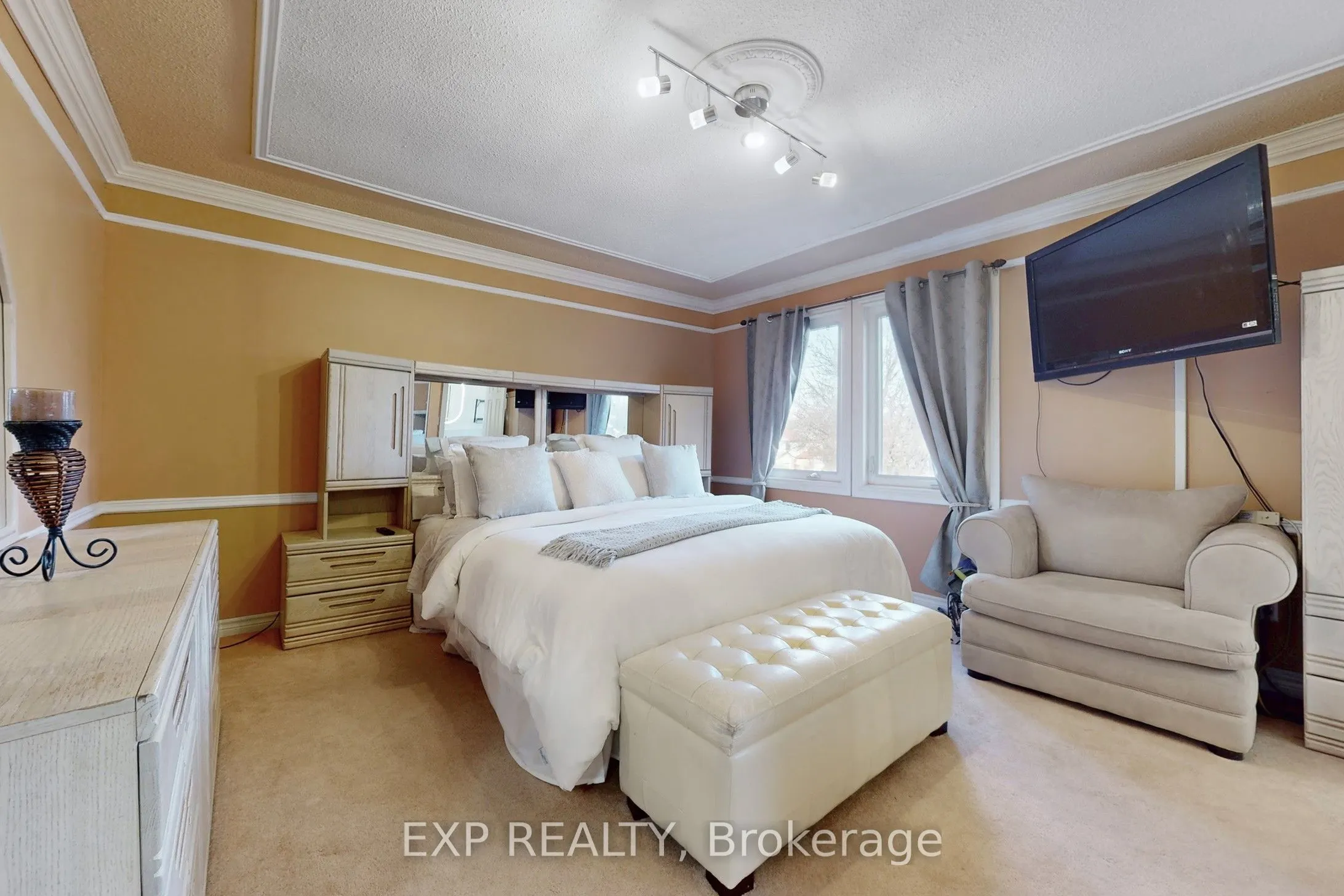 88 Valdor Drive