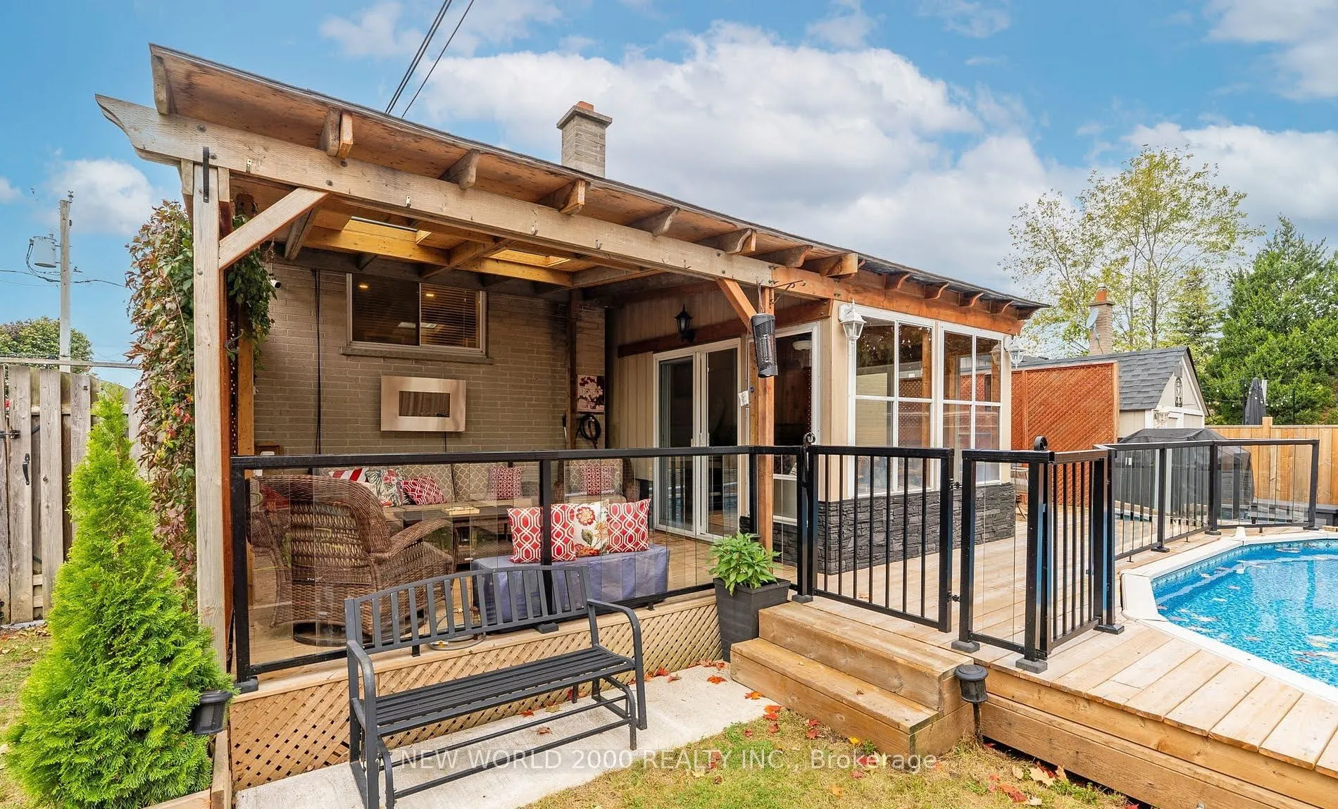 920 Greenwood Crescent