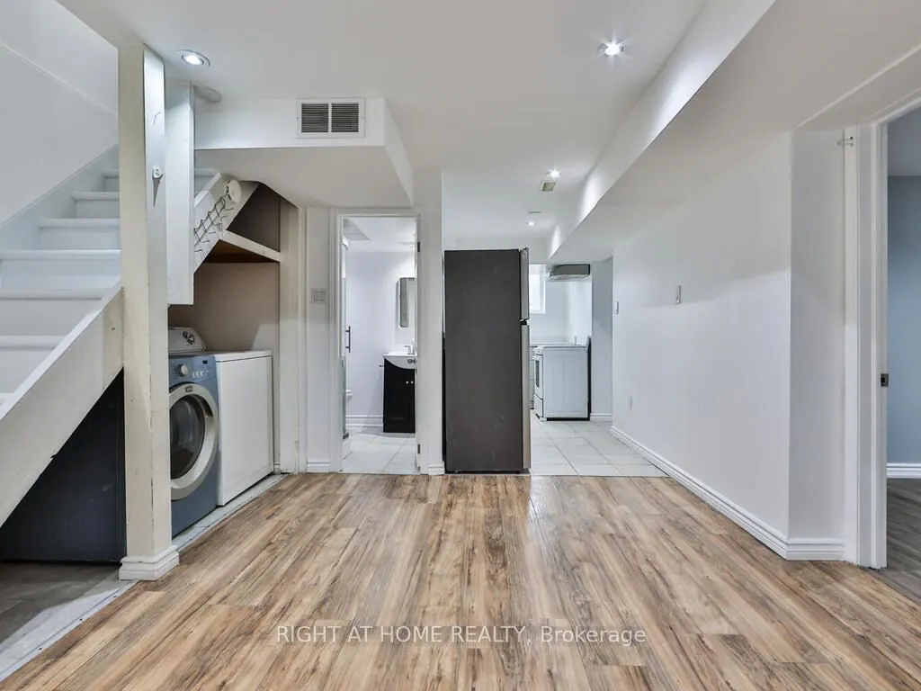 9 Allister Avenue