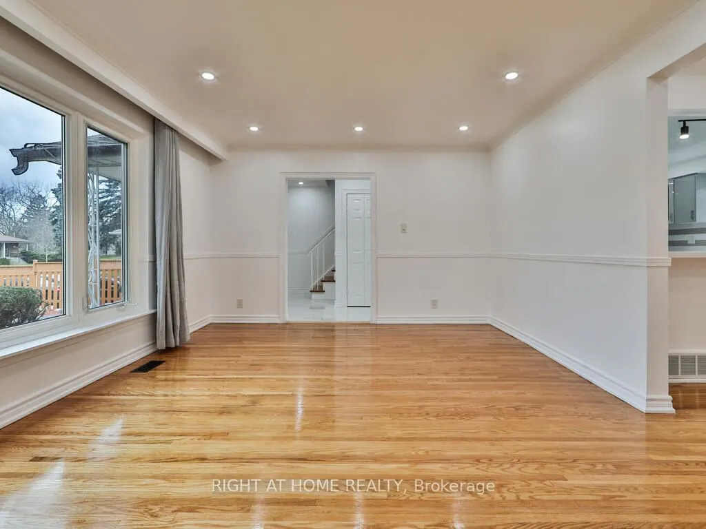 9 Allister Avenue