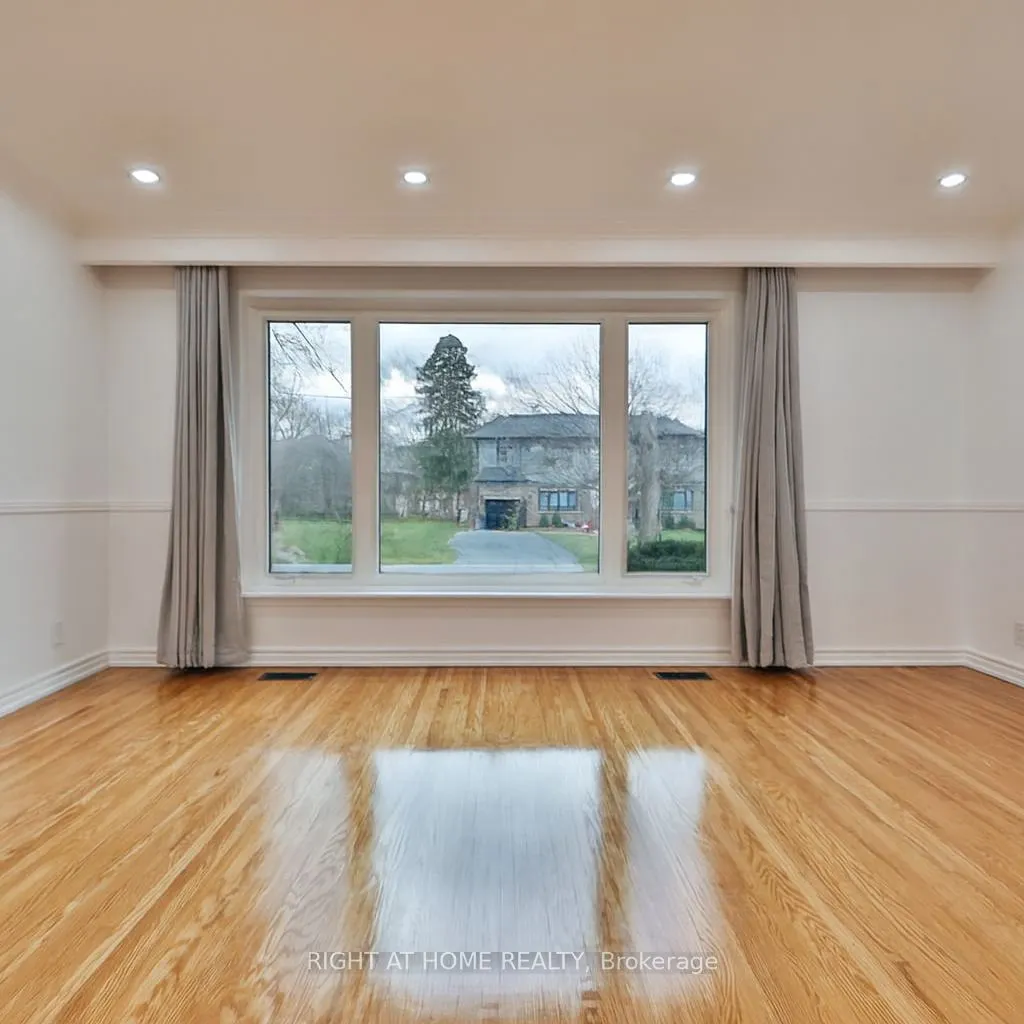 9 Allister Avenue