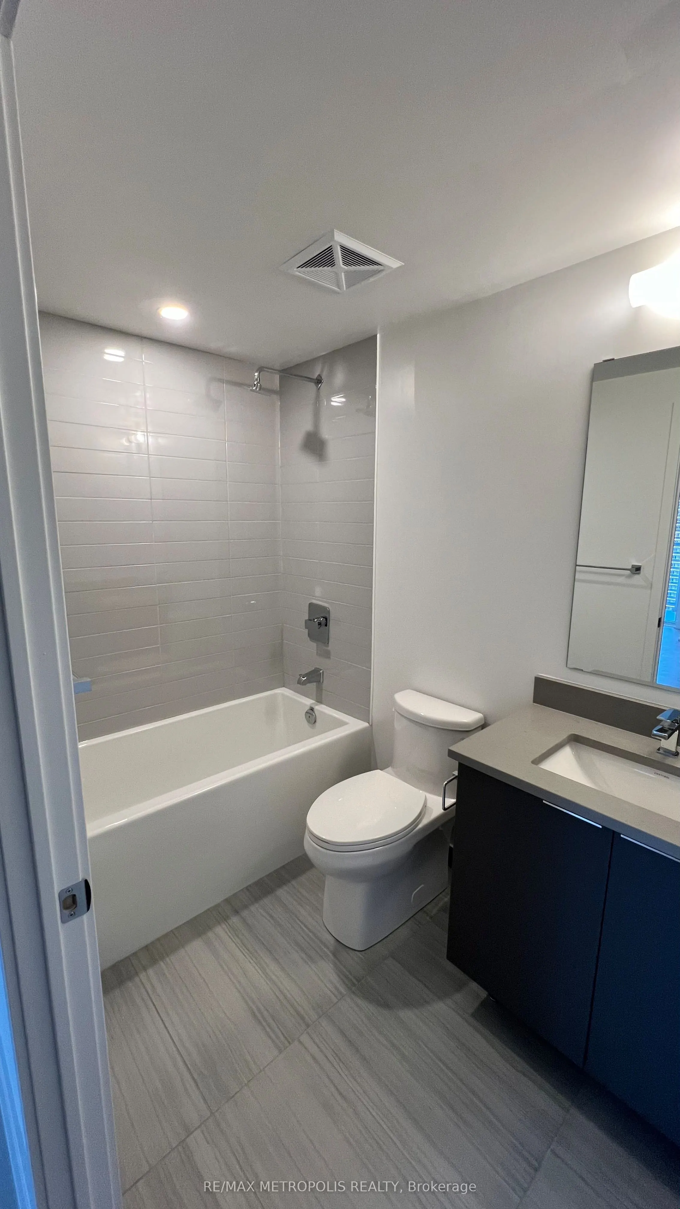 2033 Kennedy Road #2109