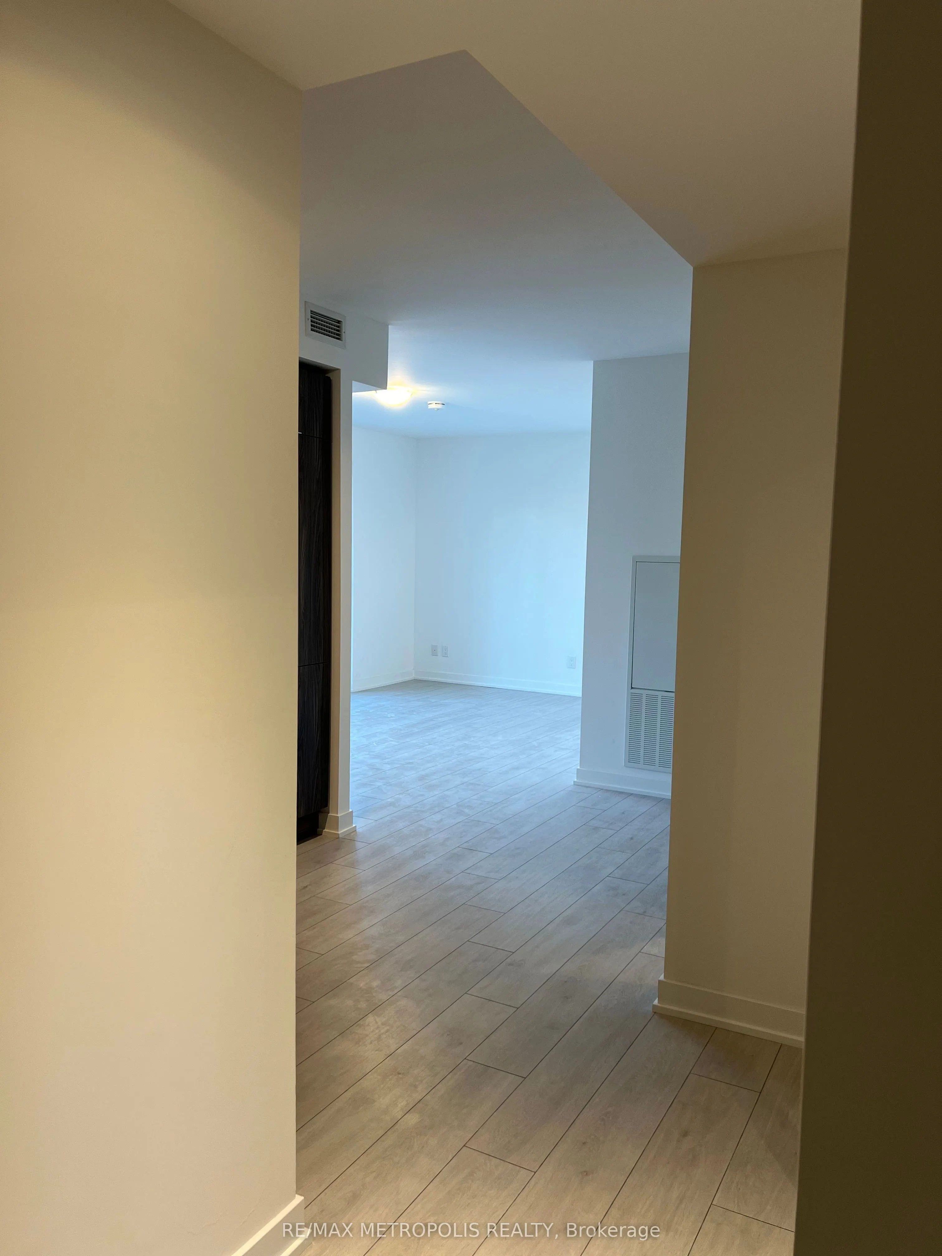 2033 Kennedy Road #2109
