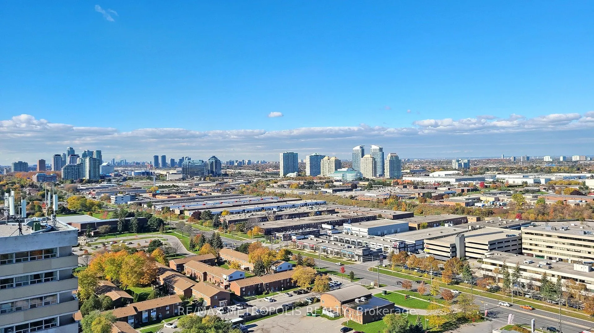 30 Meadowglen Place #2405