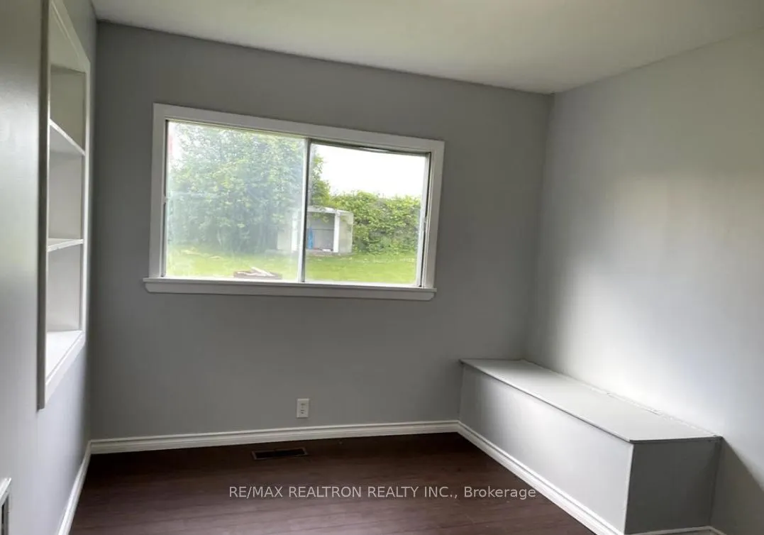 1608 Baseline Road W