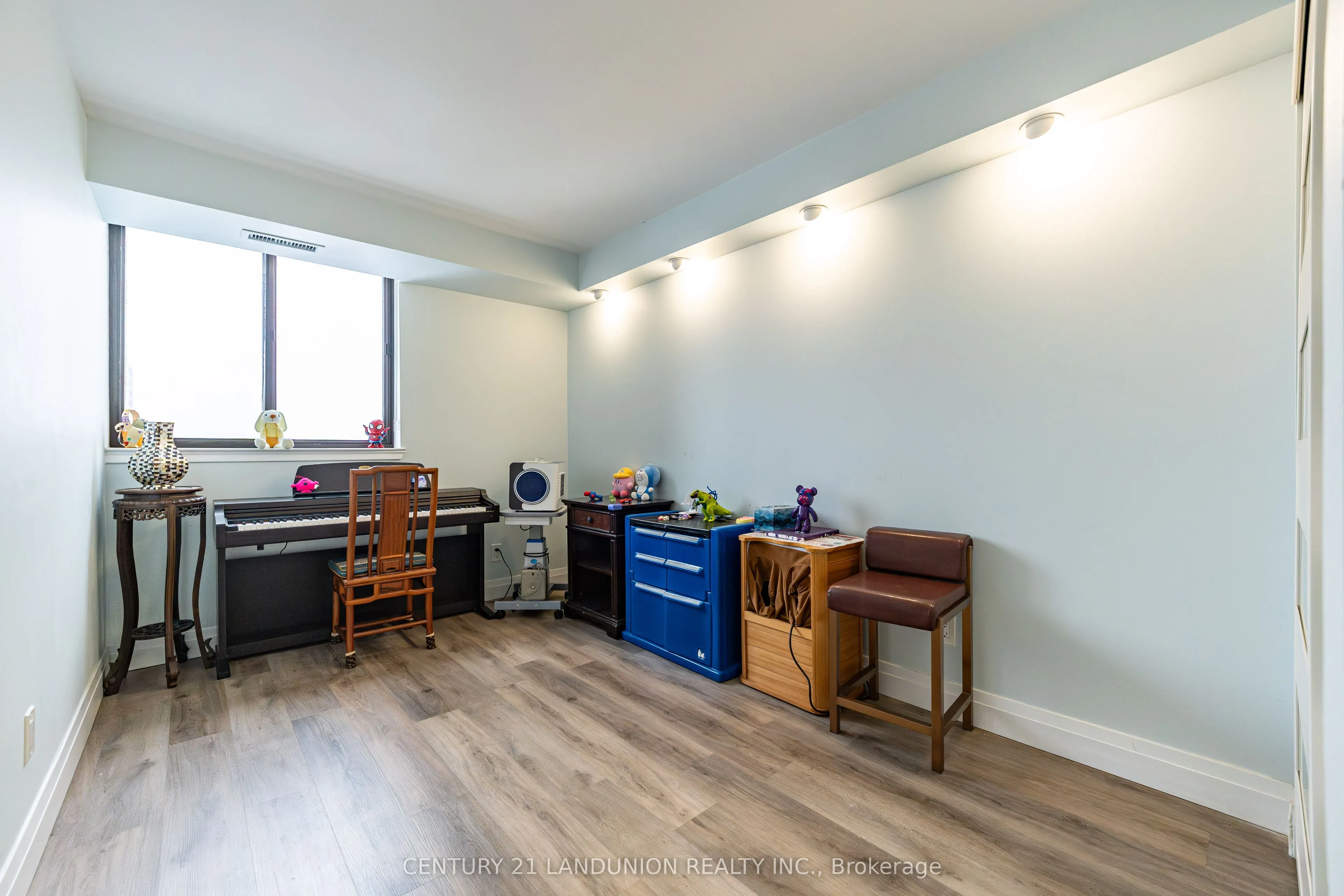 55 Bamburgh Circle #1209