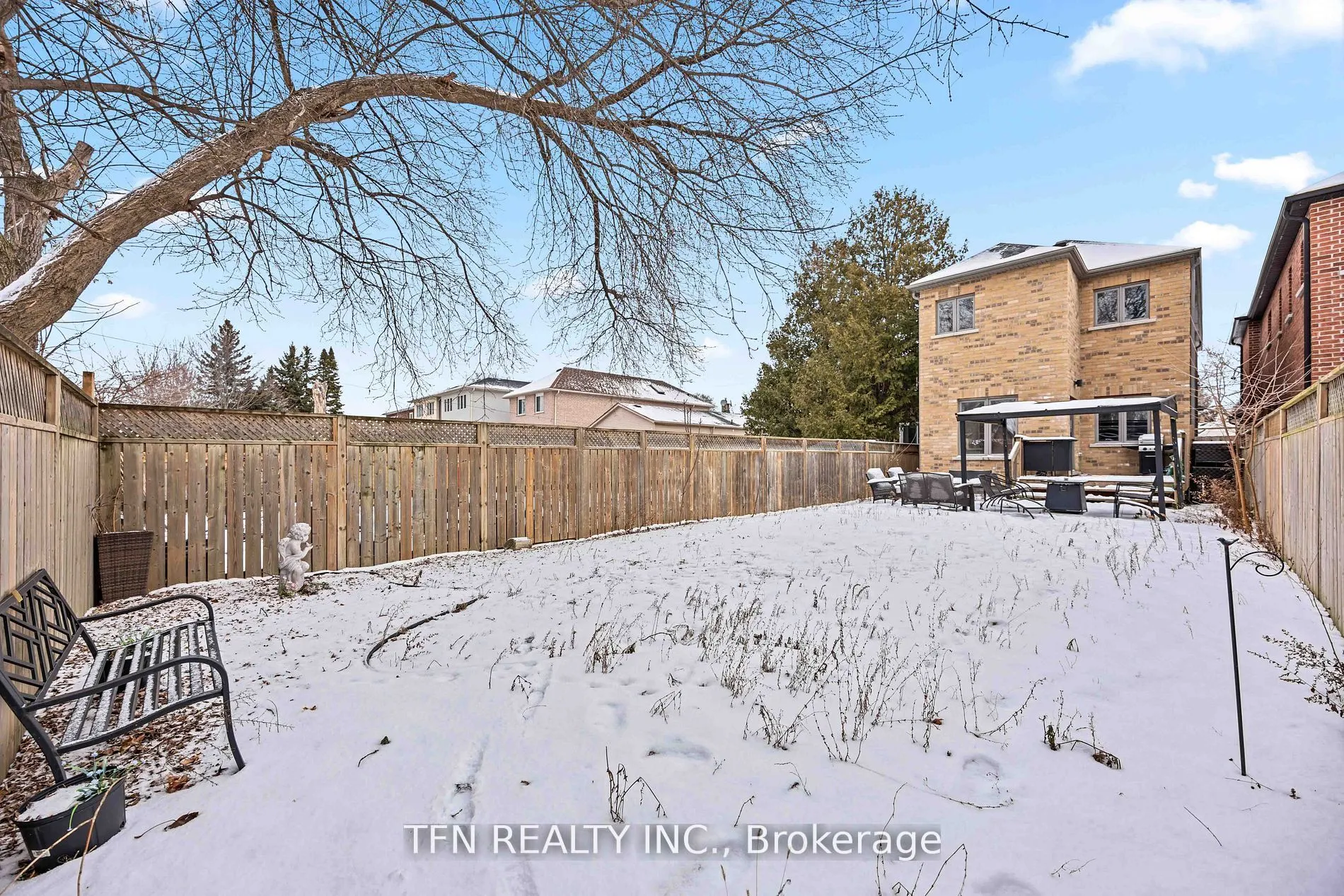 282B Aylesworth Avenue