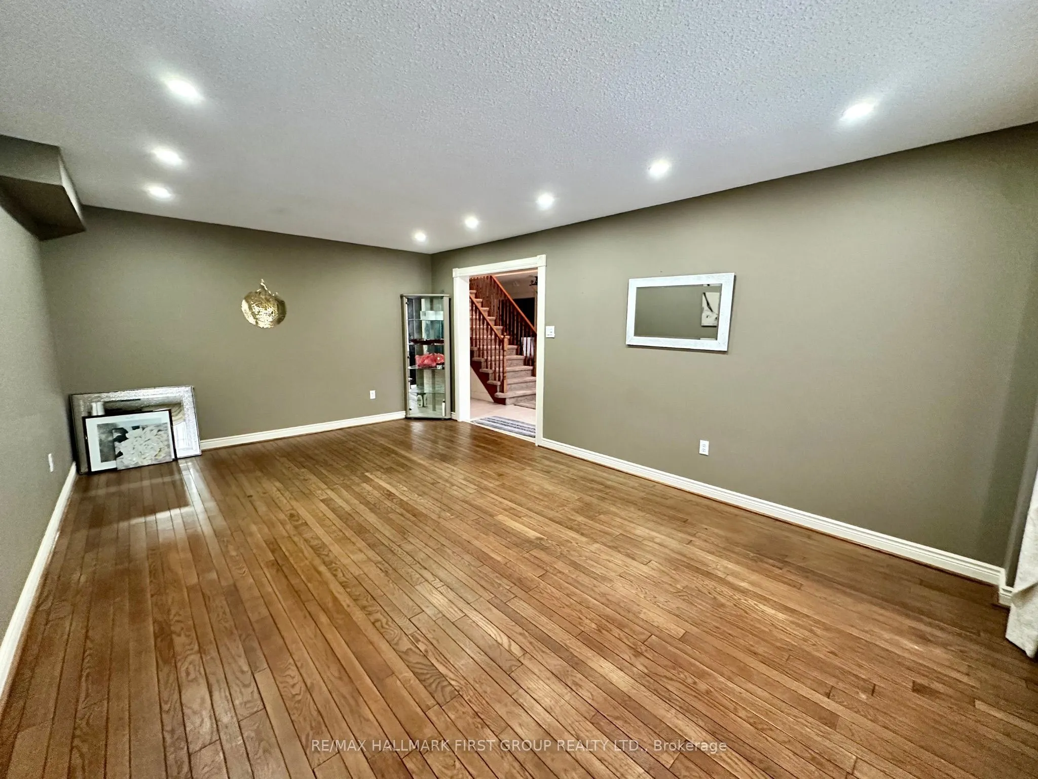 492 Palmtree Crescent