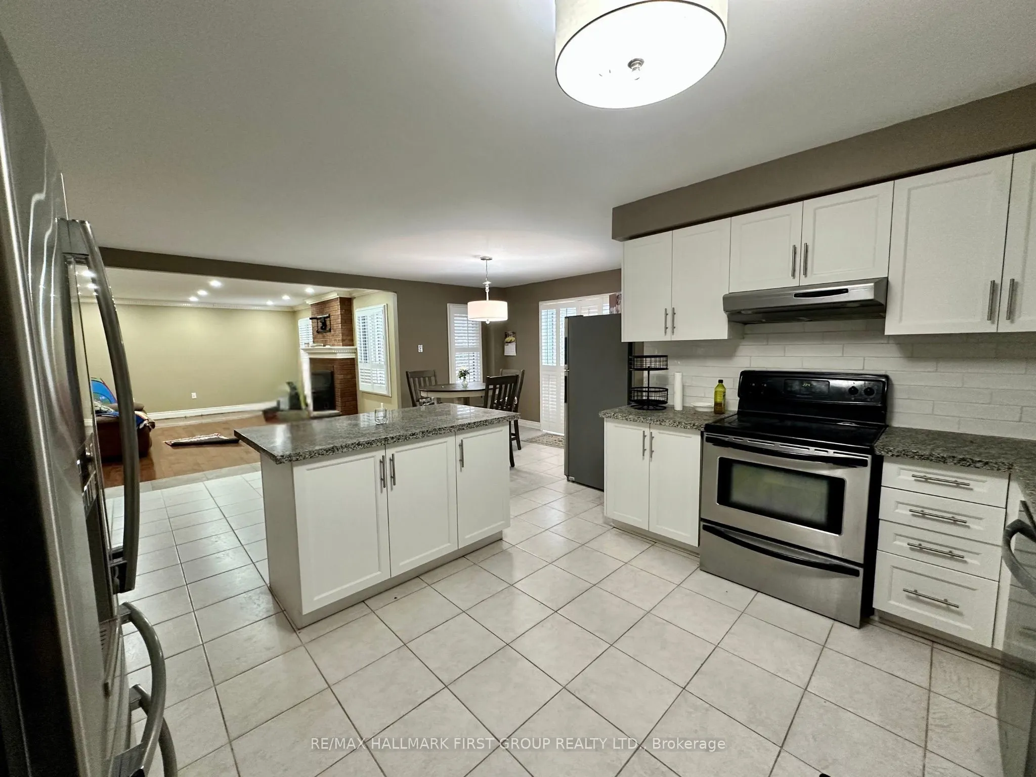 492 Palmtree Crescent